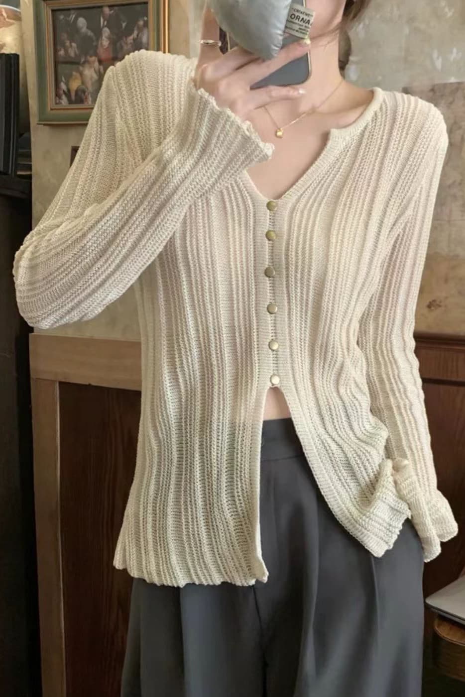 2026 한 부서 착용 가져 가라. Chic V넥 니트 스웨터 트임 단추 디자인 센스 외국 가스 고유 한 기본 셔츠 여성 셔츠 이미지 4