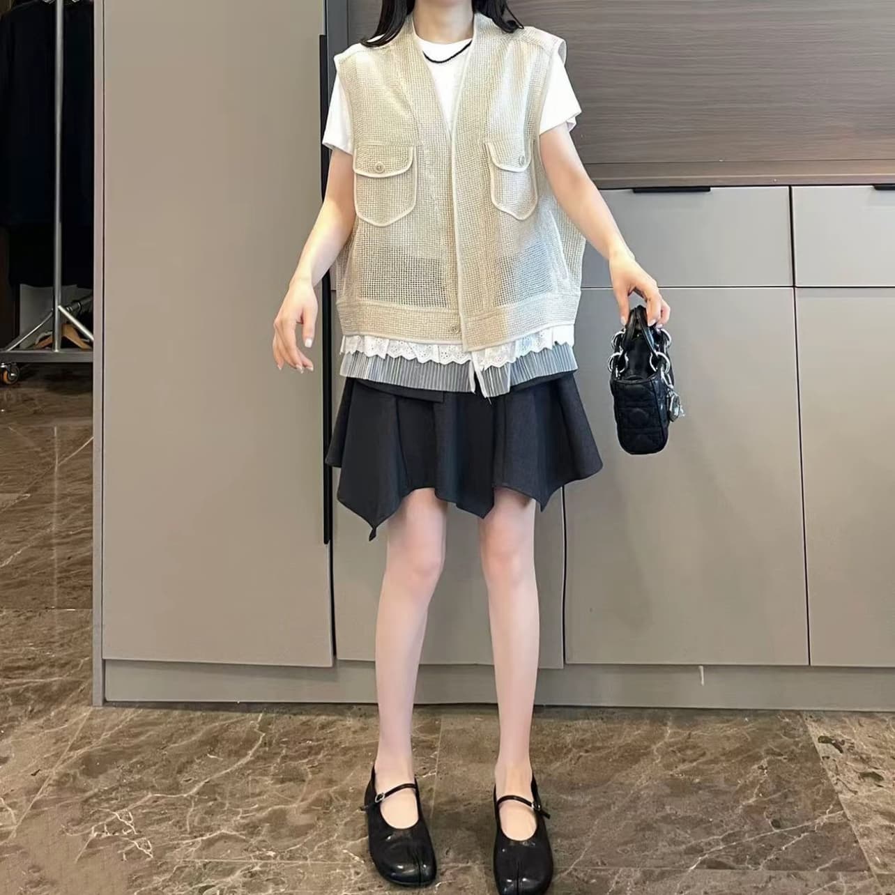 2026 레이스 조각 홀로우 아웃 조끼 조끼 여자 여름 새로운 패션 품격 다용도 자외선 차단 맨위 이미지 3