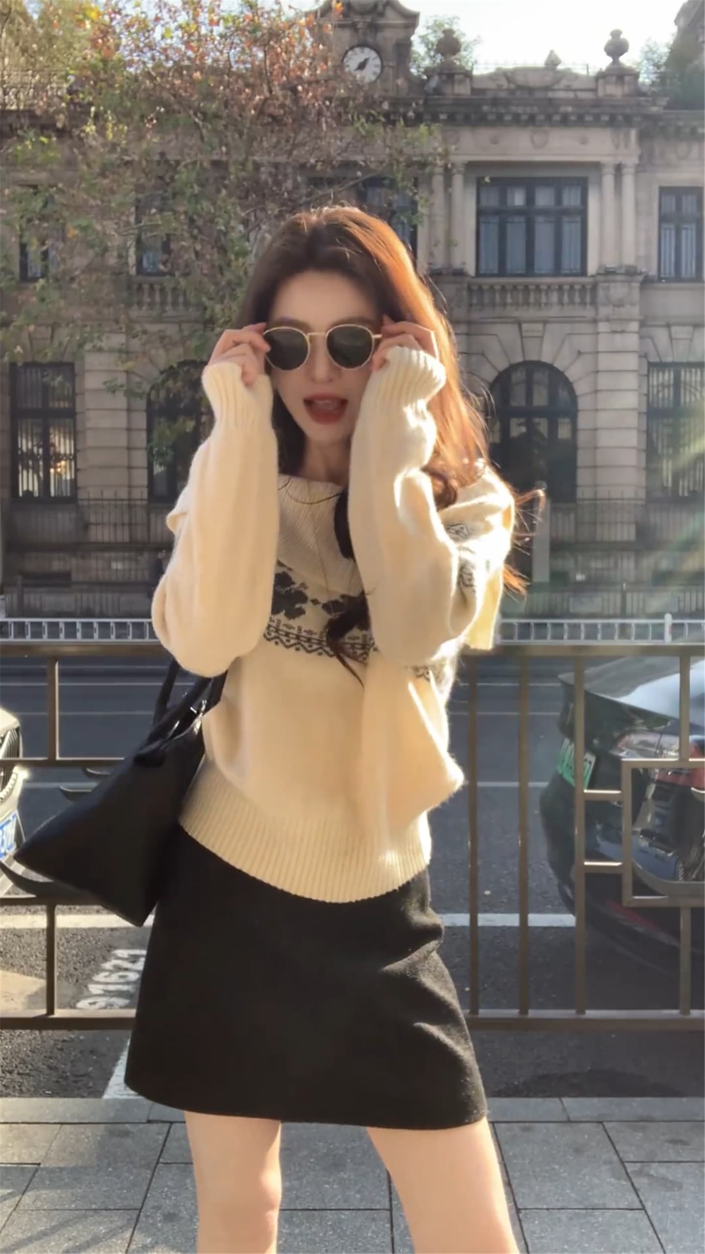 프랑스식 레트로 공정한 섬 자카드 부드러운 찹쌀 스웨터 여자 가을 겨울철 새로운 느긋한 고급 센스 쇼트 스타일 니트 스웨터 트렌디 상세 이미지 2