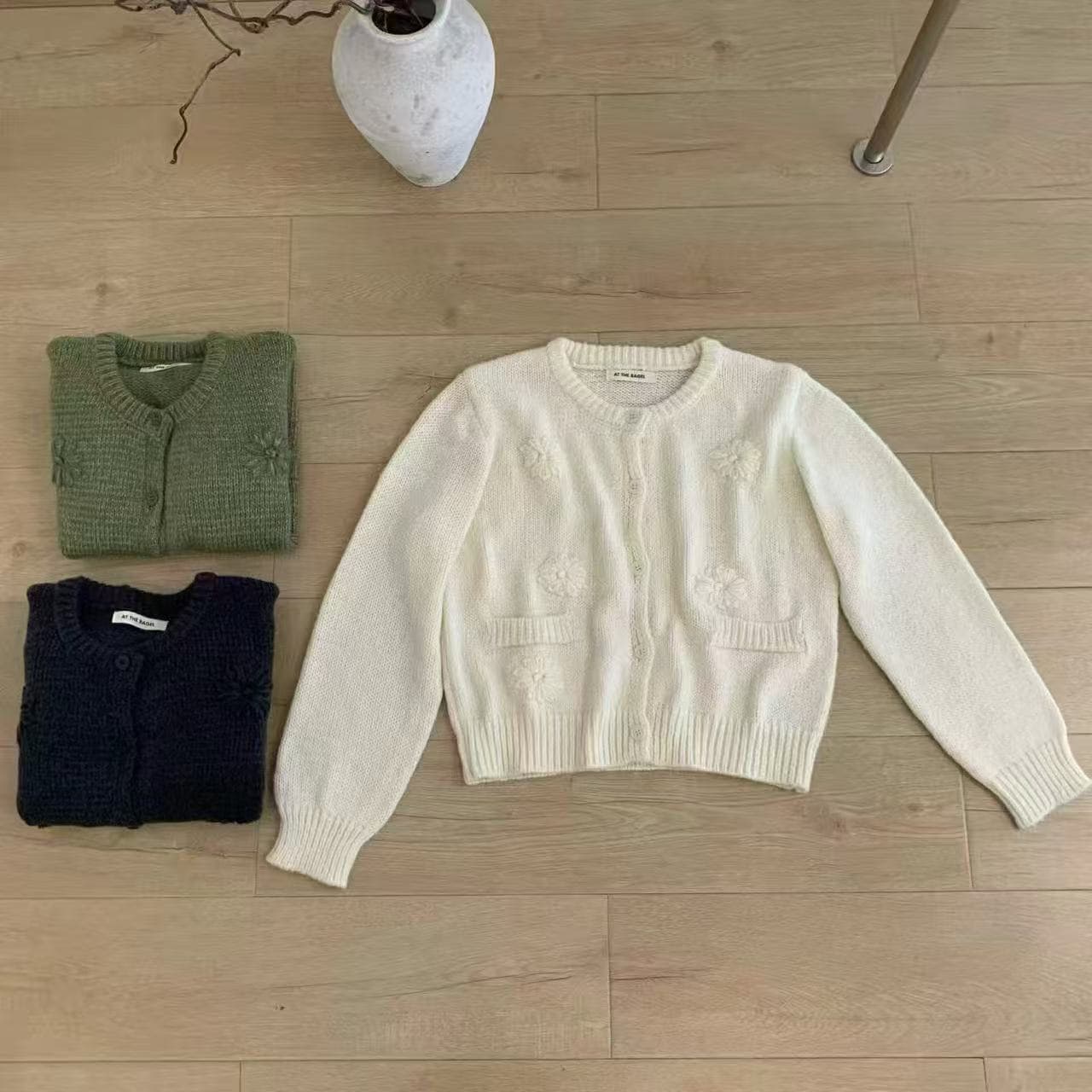 한 부서 이른 가을 3 차원 꽃 니트 오픈 가디건 여성 작은 키 쇼트 스타일 라운드 넥 부드러운 찹쌀 스웨터 외부 가져 가라. 재킷 상세 이미지 4