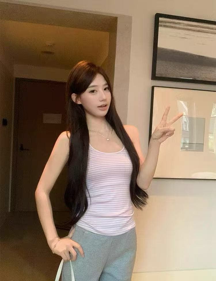 투피스 세트 화이트 V넥 반팔 티셔츠 여성 여름 섹션 루즈핏 캐주얼 블라우스 중간 소매 아름다운 맨위