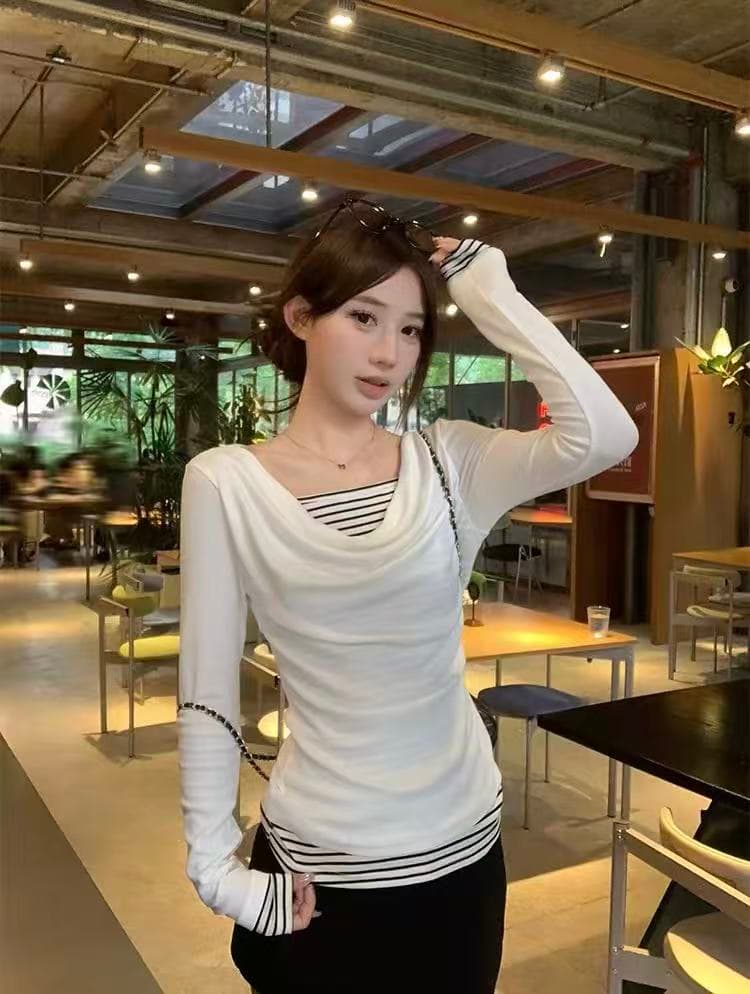 송 긍정적 인 En 화이트 흔들다 칼라 스트라이프 페이크 레이어드 긴팔 티셔츠 여성 가을 한 부서 몸매 가꾸기 디자인 센스 인사이드 잡아라. 의류 상세 이미지 3
