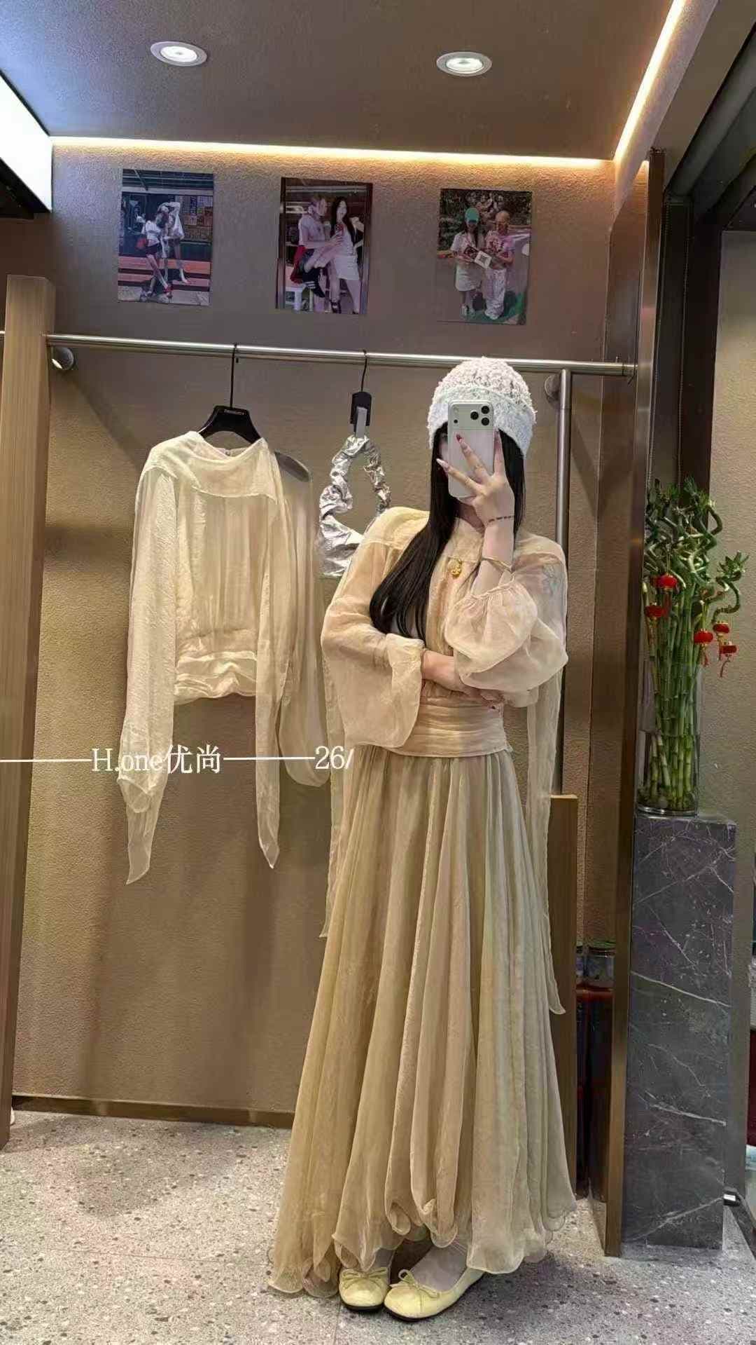 열세 개 2026 이른 봄 새로운 프랑스식 느긋한 바람 라운드 넥 패치워크 리본 펌프 Pleat 품격 작은 셔츠 허리 수축 셔츠 상세 이미지 13