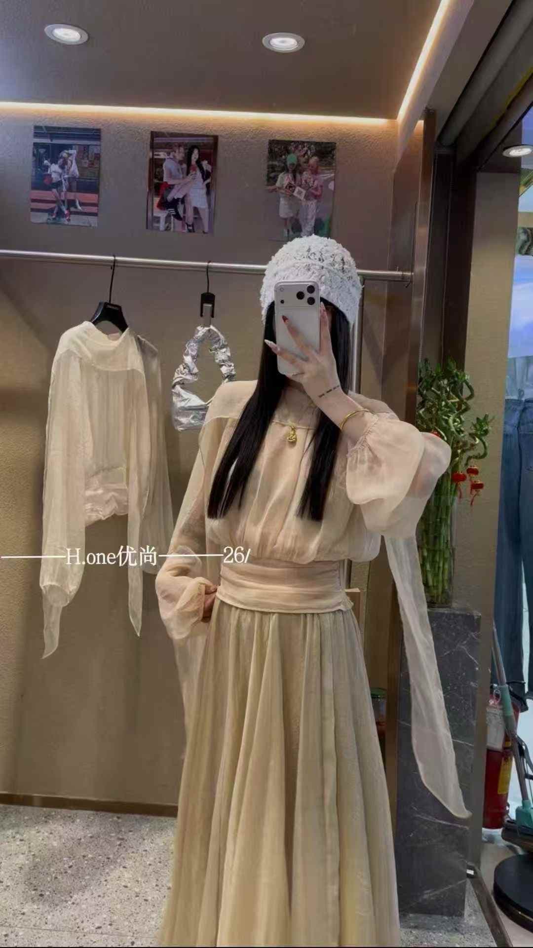 열세 개 2026 이른 봄 새로운 프랑스식 느긋한 바람 라운드 넥 패치워크 리본 펌프 Pleat 품격 작은 셔츠 허리 수축 셔츠 상세 이미지 14