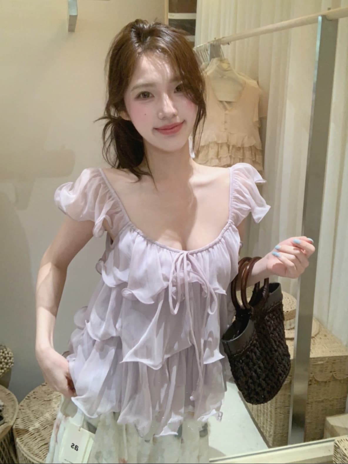 프릴 레이스업 V넥 작은 날다 소매 여성 셔츠 2026 여름 한 부서 부드러운 바람 달콤함 루즈핏 슬림해 보이는 맨위 상세 이미지 6