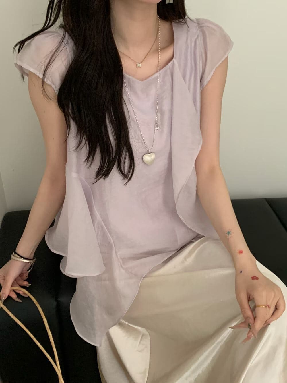 핑크색 불규칙 프릴 민소매 조끼 여성 여름 달콤한 스타일 작은 키 디자인 센스 루즈핏 오프숄더 맨위 이미지 3