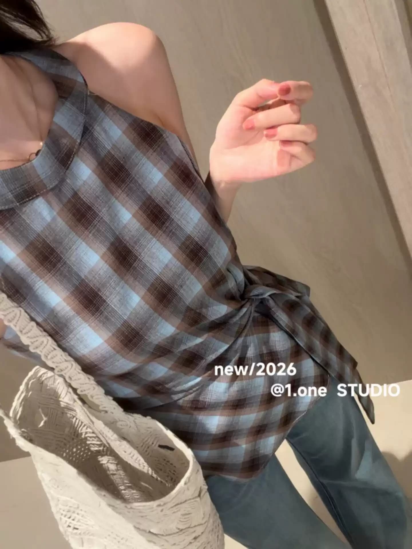프랑스식 레트로 빨간색 체크무늬 리본 행침 목 조끼 여성 여름 달콤함 연령 감소 허리 수축 불규칙 디자인 맨위 상세 이미지 7