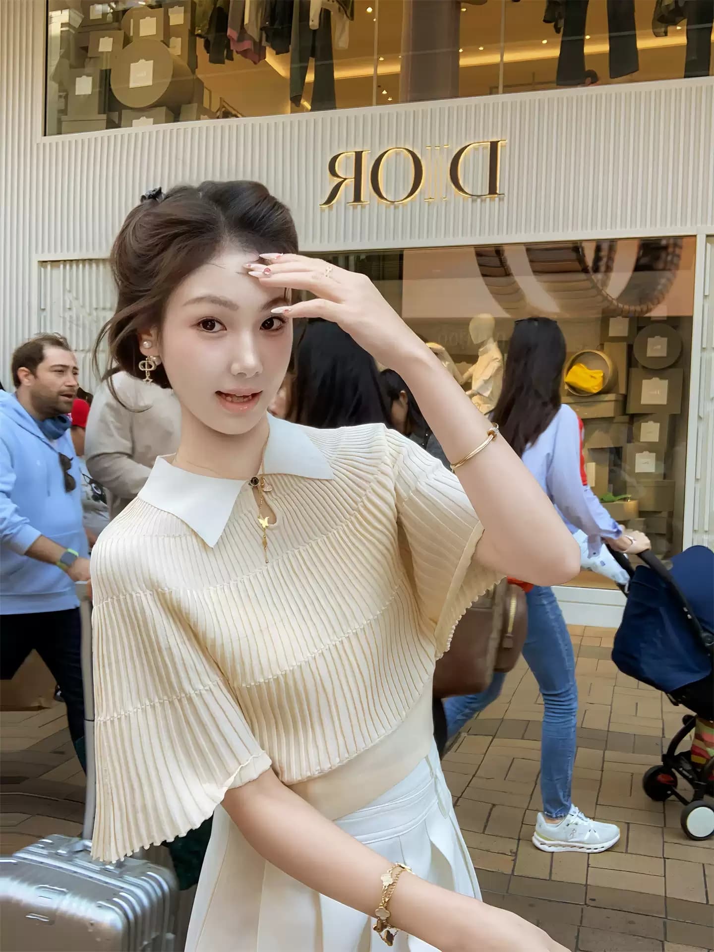 물고기 토끼 ~ 중 토끼 망토 디자인 센스 반팔 티셔츠 여성 여름 2026 새로운 인사이드 가져 가라. 기본 셔츠 맨위