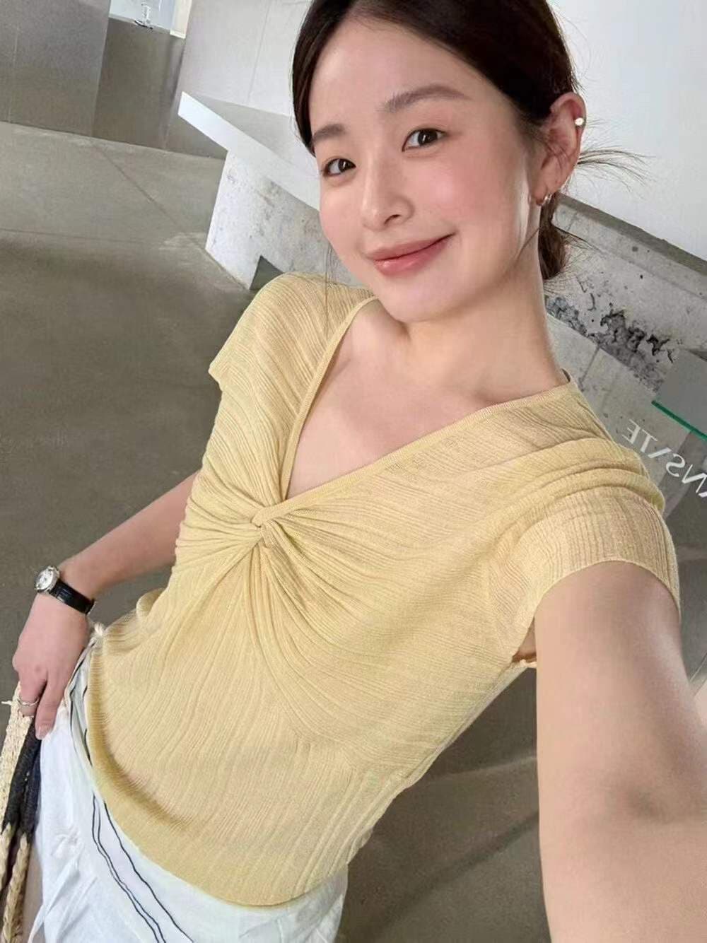 순수한 욕망 V넥 비틀림 디자인 센스 반팔 티셔츠 여성 여름 얇은 스타일 몸매 가꾸기 슬림해 보이는 섹시함 핫걸 니트 스웨터 맨위 상세 이미지 8