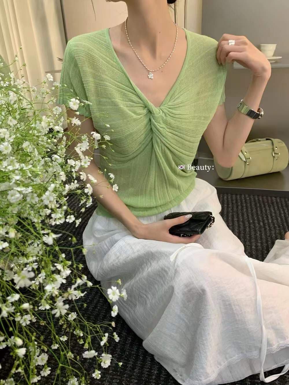 순수한 욕망 V넥 비틀림 디자인 센스 반팔 티셔츠 여성 여름 얇은 스타일 몸매 가꾸기 슬림해 보이는 섹시함 핫걸 니트 스웨터 맨위 상세 이미지 10