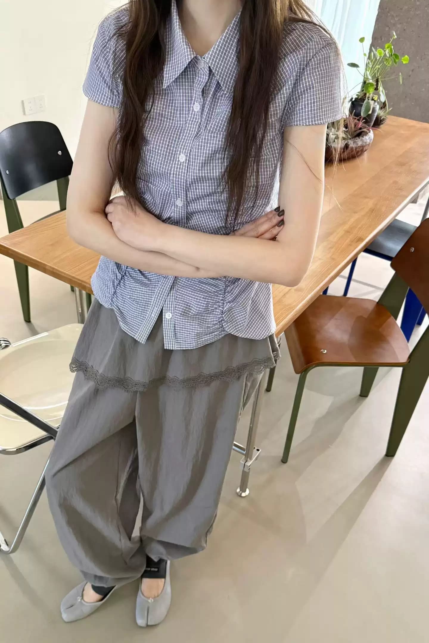 한국 동대문 구매 2026 봄 여성 의류 새로운 패션 체크무늬 허리 수축 반팔 여성 셔츠 상세 이미지 3