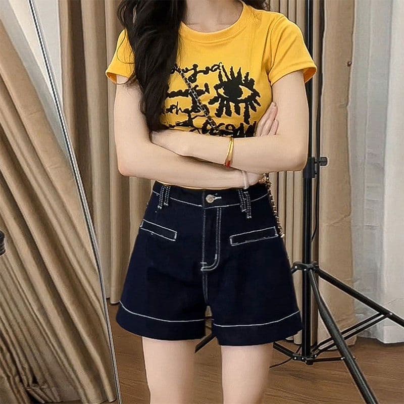 2026 여름 새로운 스트레이트 데님 반바지 여성 한국 스타일 하이웨이스트 다용도 한 마디 루즈핏 슬림해 보이는 넓은 다리 뜨거운 바지 이미지 2