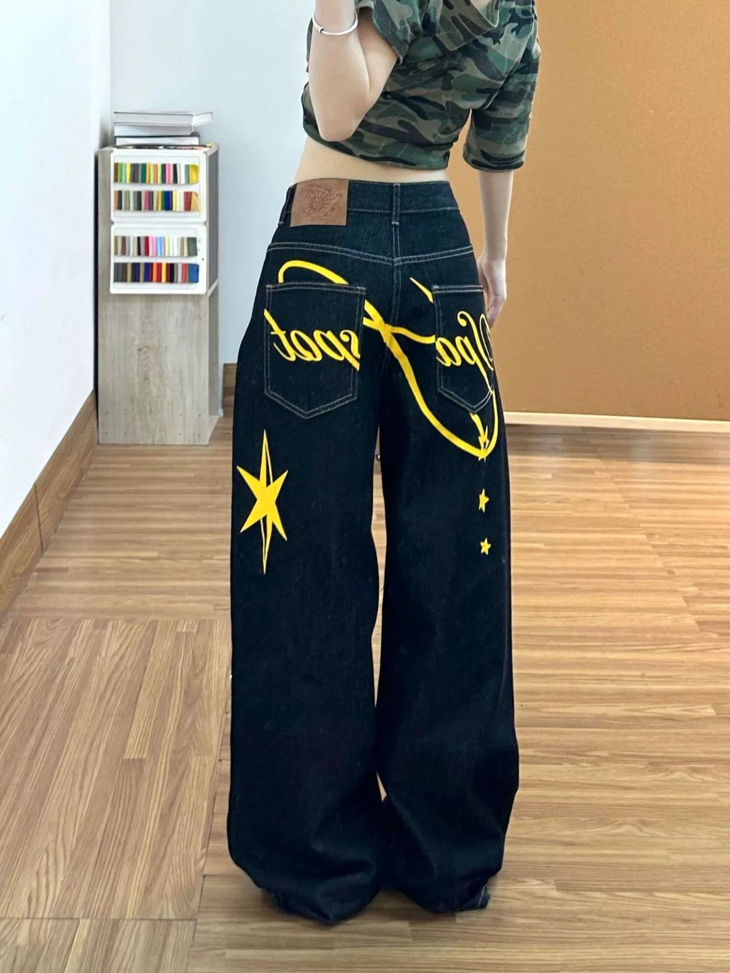 별 알파벳 프린트 청바지 남자 서해안 아메리칸 바지 높음 거리 vibe 루즈핏 슬림해 보이는 스트레이트 모통이 칼 바지 상세 이미지 4