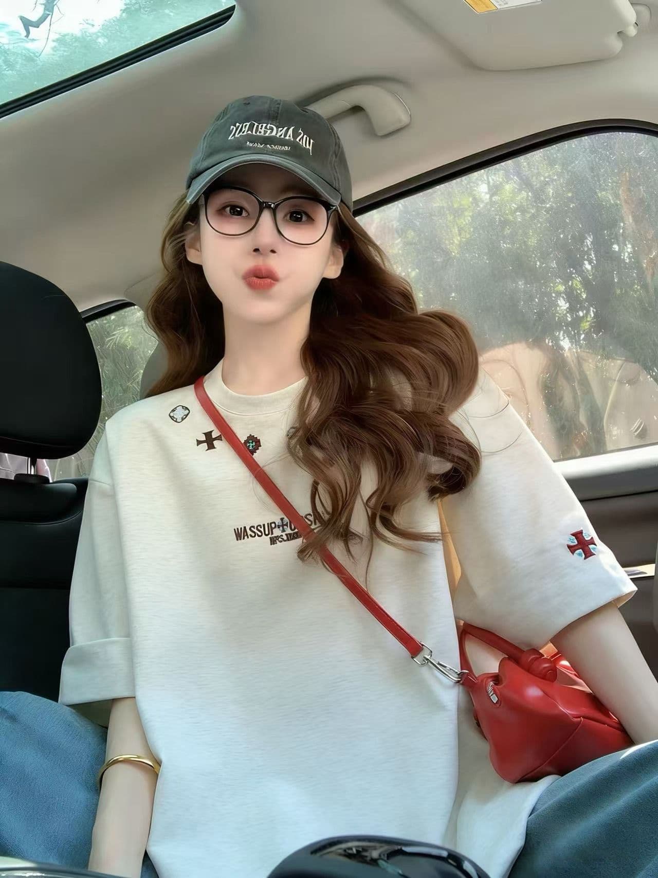 실사 2026 여름 280 그램 더블 실 순면 무거운 자수 남녀 같은 단락 커플 반팔 티셔츠 여성 상세 이미지 3