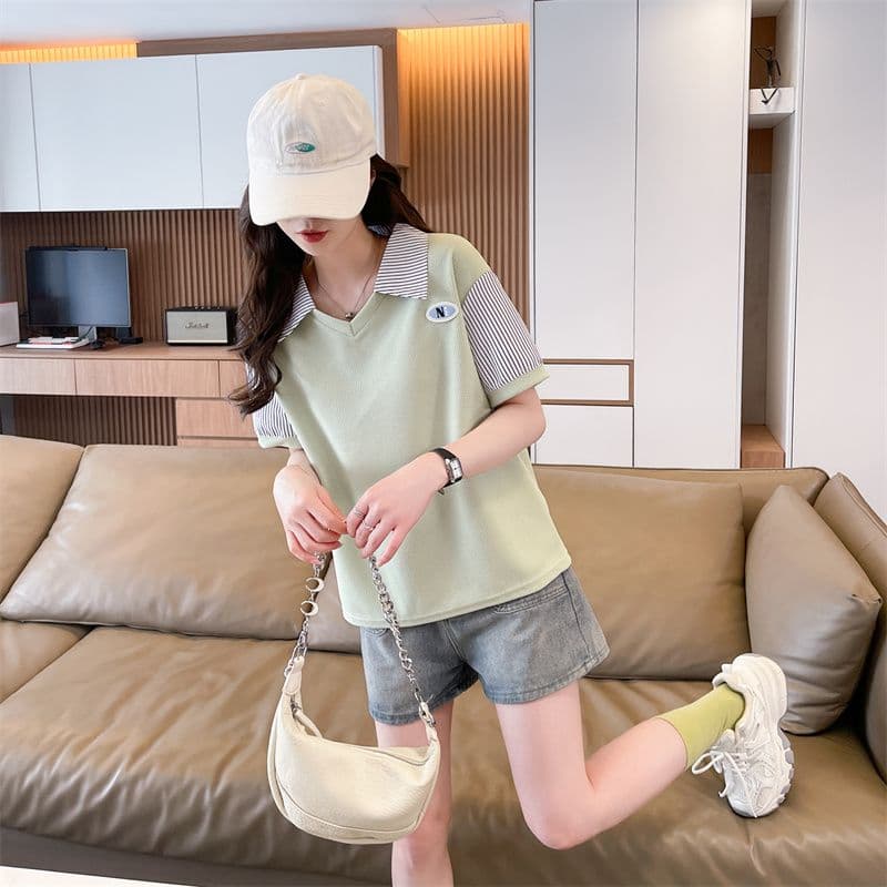 실사 2026 여름 새로운 후아 남편 그리드 한국 스타일 스트라이프 패치워크 V넥 반팔 티셔츠 여성 상세 이미지 11