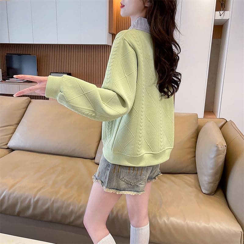 실사 2026 가을 새로운 디자인 외출용 폴로 칼라 페이크 레이어드 루즈핏 단추 얇은 스타일 후드티 여성 상세 이미지 25