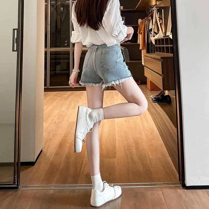 여름 노스탤지어 새로운 자수 비즈 박기 다이아몬드 세팅 찢어진 거친 가장자리 밝은색 데님 반바지 이미지 5