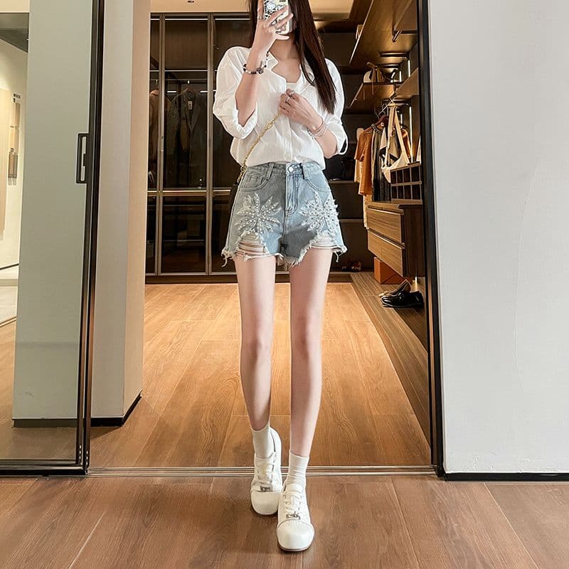 여름 노스탤지어 새로운 자수 비즈 박기 다이아몬드 세팅 찢어진 거친 가장자리 밝은색 데님 반바지 이미지 3