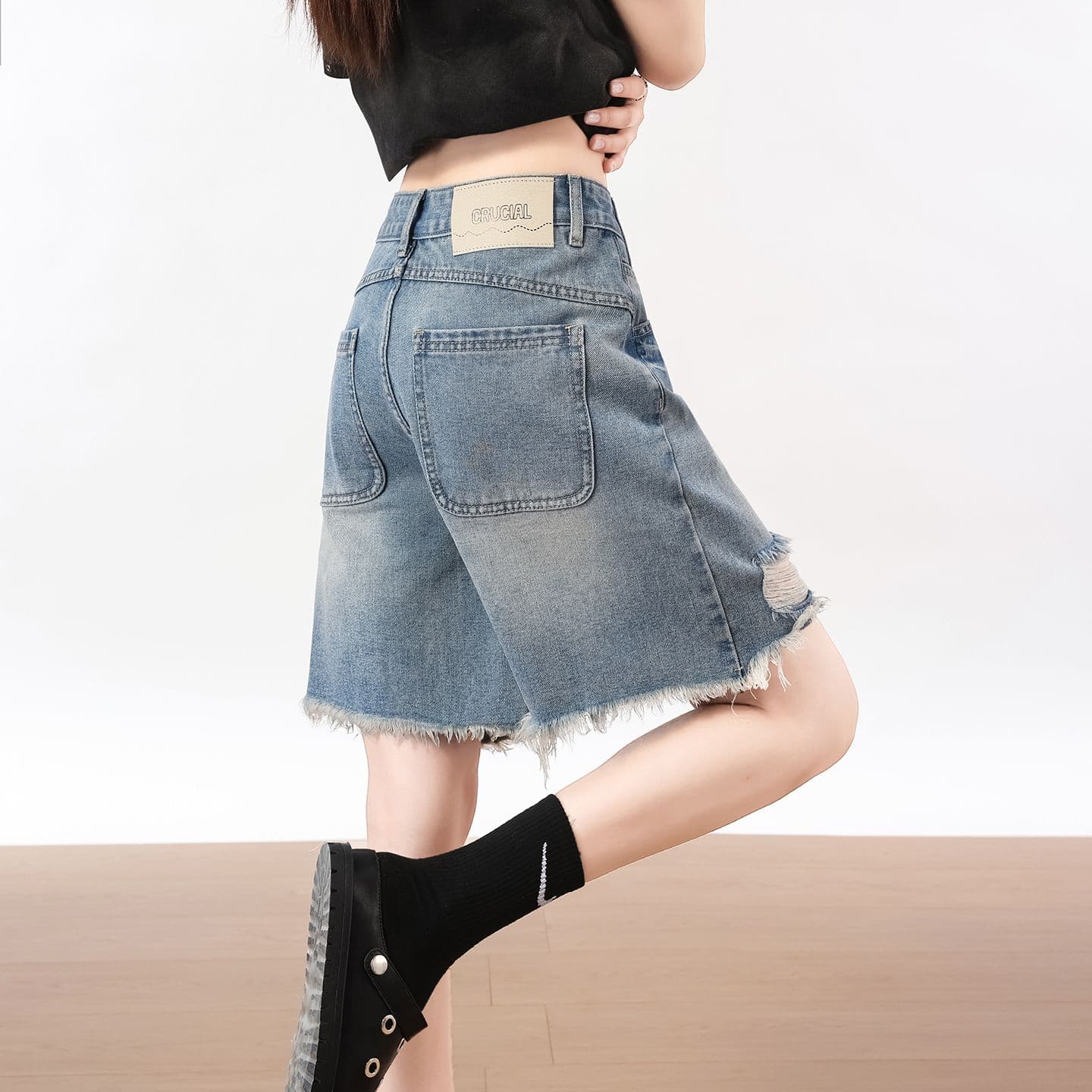 여름 아메리칸 핫걸 워싱 레트로 찢어진 부분 데님 반바지 스트레이트 루즈핏 거친 가장자리 와이드 레그 팬츠 이미지 4