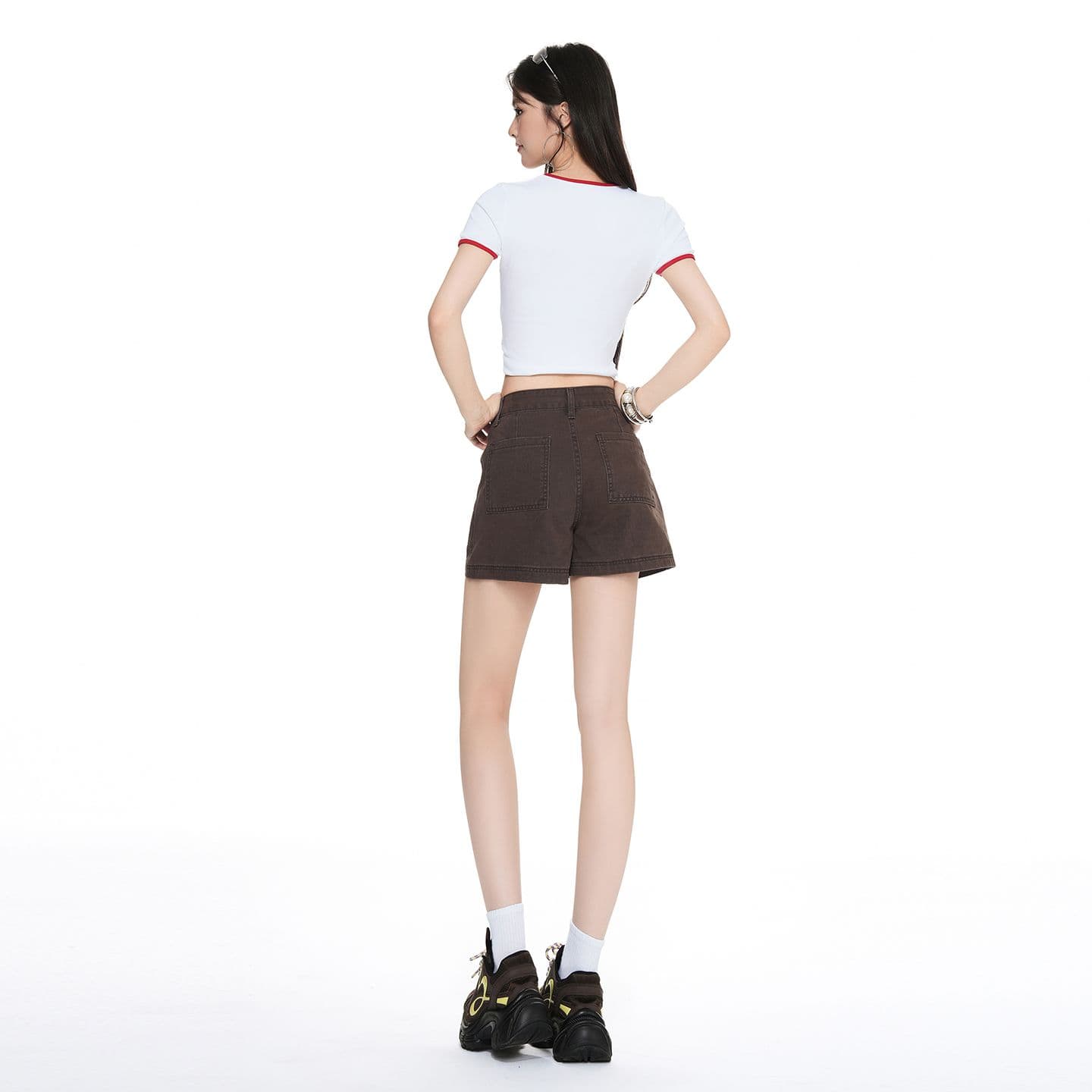 브라운 커피 색상 아메리칸 레트로 하이웨이스트 넓은 다리 워크웨어 반바지 여성 2026 여름 새로운 슬림해 보이는 달콤한 차가운 핫걸 핫 바지 이미지 2