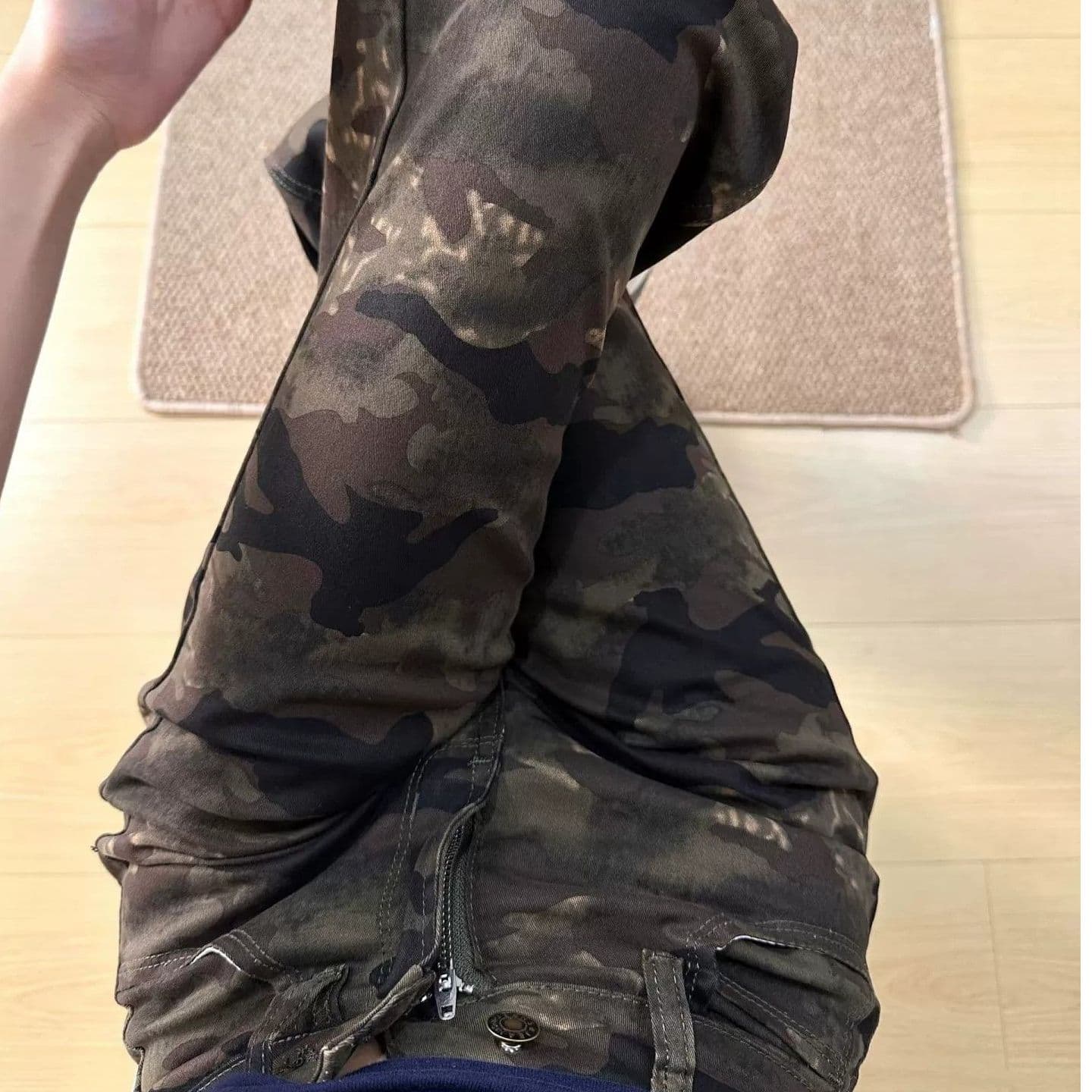 아메리칸 느슨함 센스 마이크로 나팔 카모플라주 청바지 여성 여름 새로운 개성 출퇴근 슬림해 보이는 스트레이트 바닥 청소 바지 이미지 2