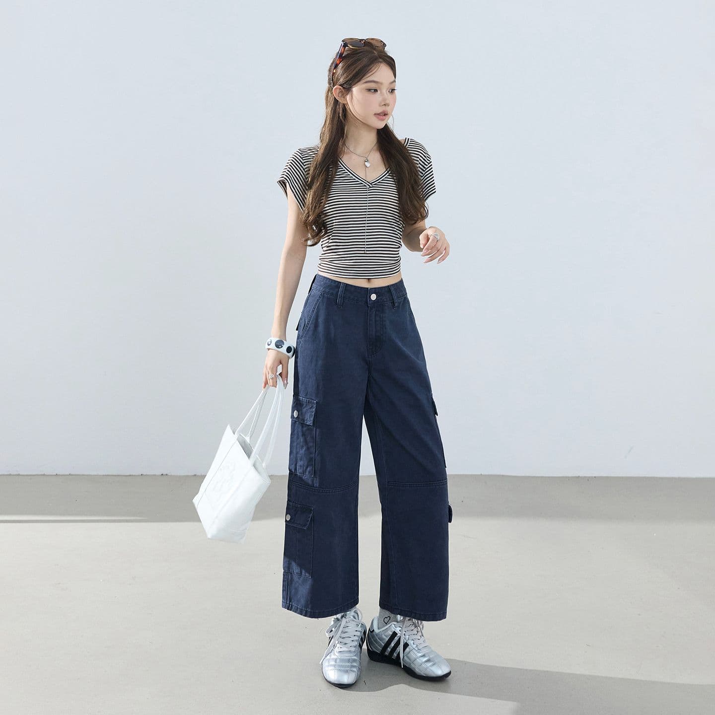 2 색 아메리칸 레트로 루즈핏 스트레이트 팬츠 다용도 여름 기타 주머니 워크웨어 팬츠 8 점 바지 청바지 여성 이미지 3