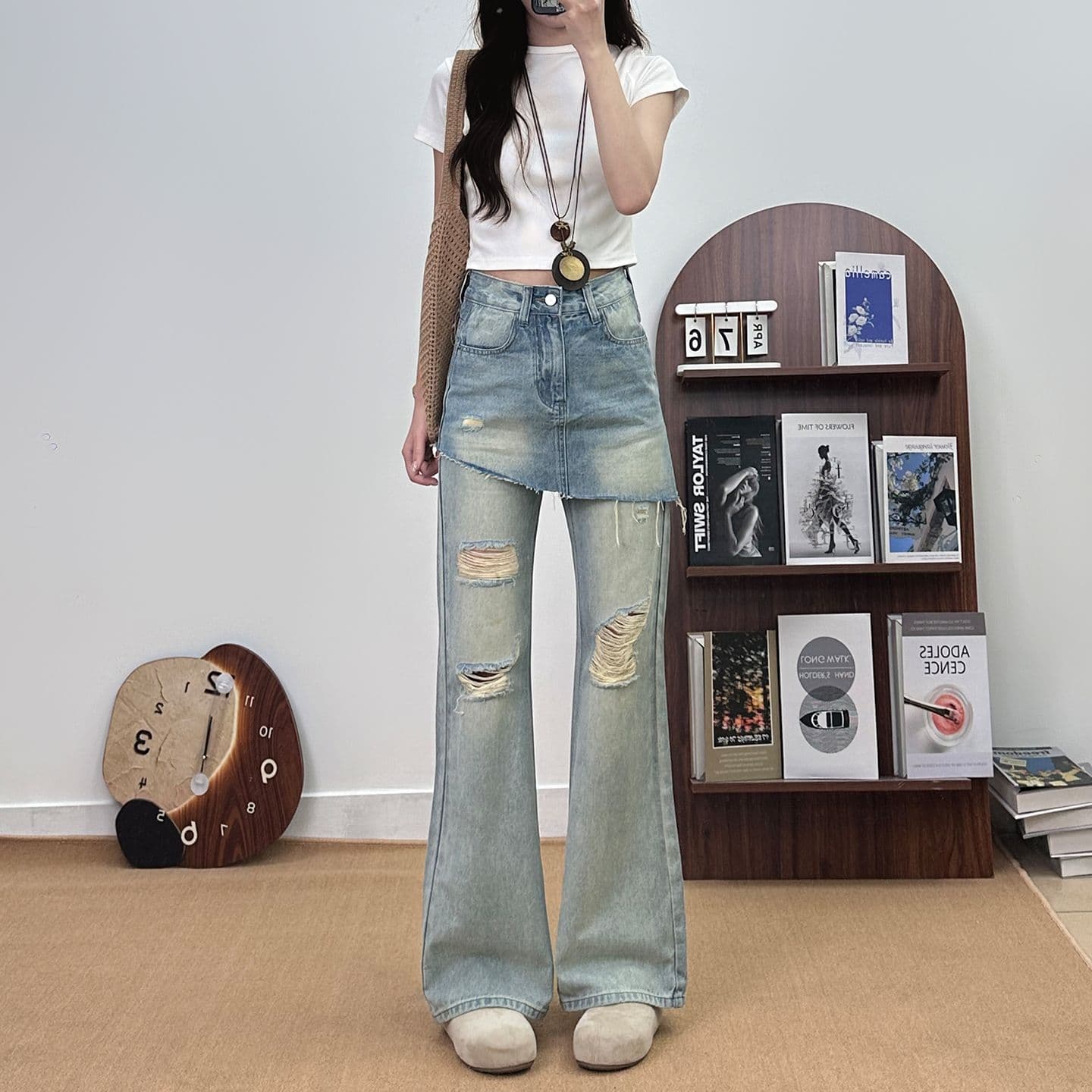 마 오래된 페이크 레이어드 찢어진 부분 마이크로 나팔 청바지 여성 2026 여름 섹션 하이웨이스트 몸매 가꾸기 슬림해 보이는 개성 세련된 바지 이미지 4
