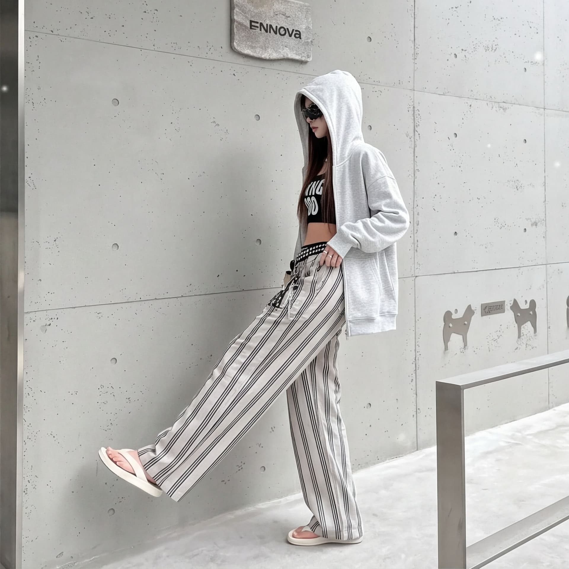 2026 여름 새로운 스트라이프 캐주얼 바지 여성 느긋한 바람 패션 대기 디자인 센스 다용도 루즈핏 와이드 레그 팬츠 어린이 이미지 4