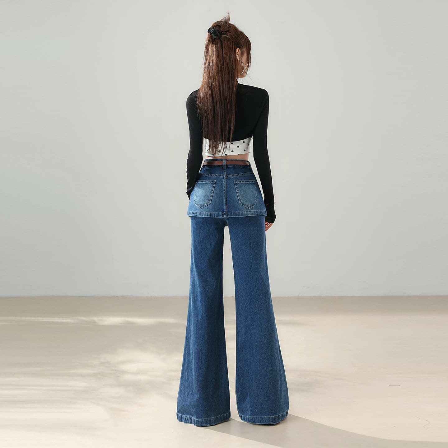 신축성 페이크 레이어드 파란색 하이웨이스트 부츠컷 청바지 여성 2026 새로운 이른 가을 몸매 가꾸기 슬림해 보이는 방귀 커튼 나팔 바지 이미지 3