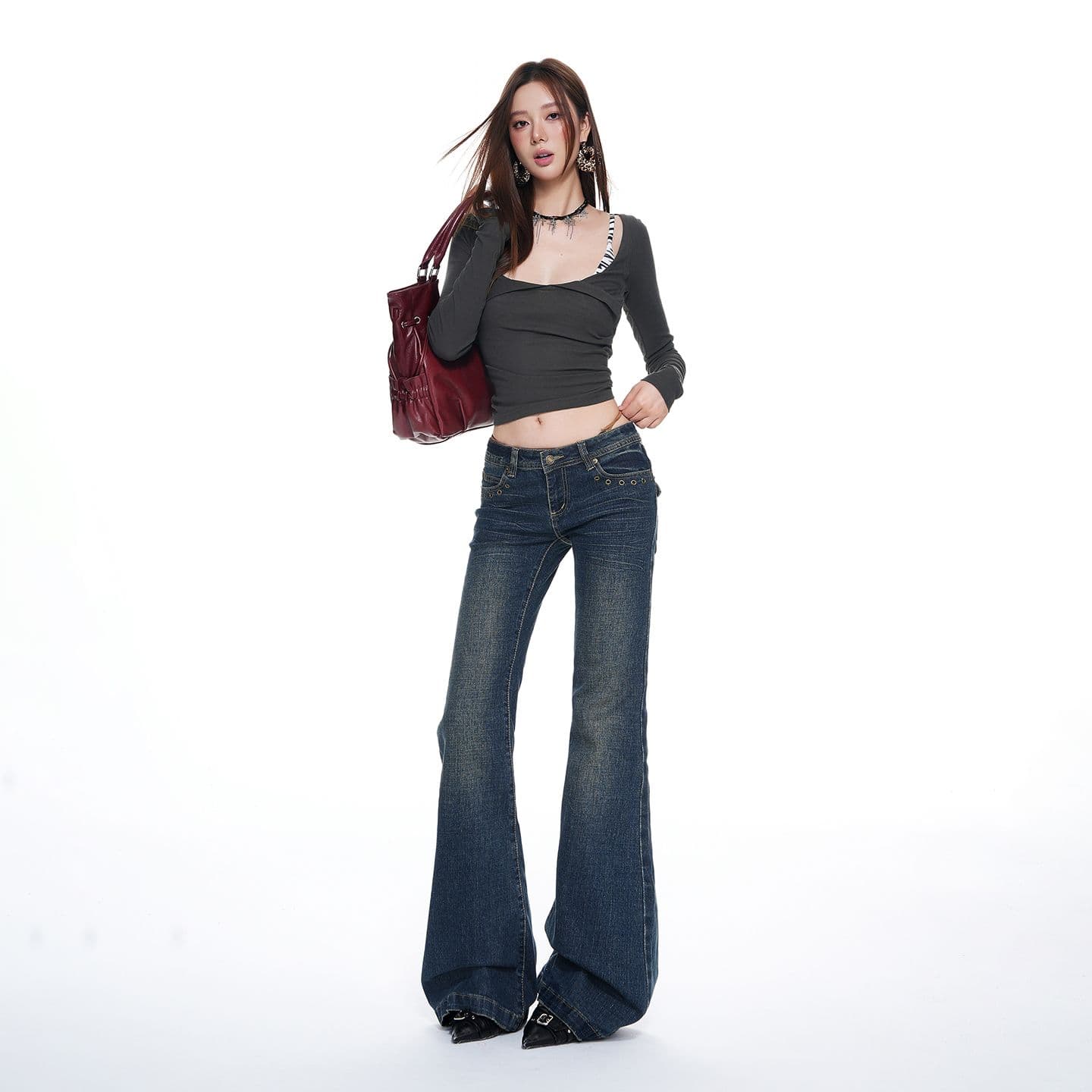 26 년 가을 겨울철 새로운 아메리칸 레트로 워싱 마 오래된 로우 웨이스트 마이크로 폭탄 징 디자인 마이크로 루즈핏 청바지 여성 이미지 6
