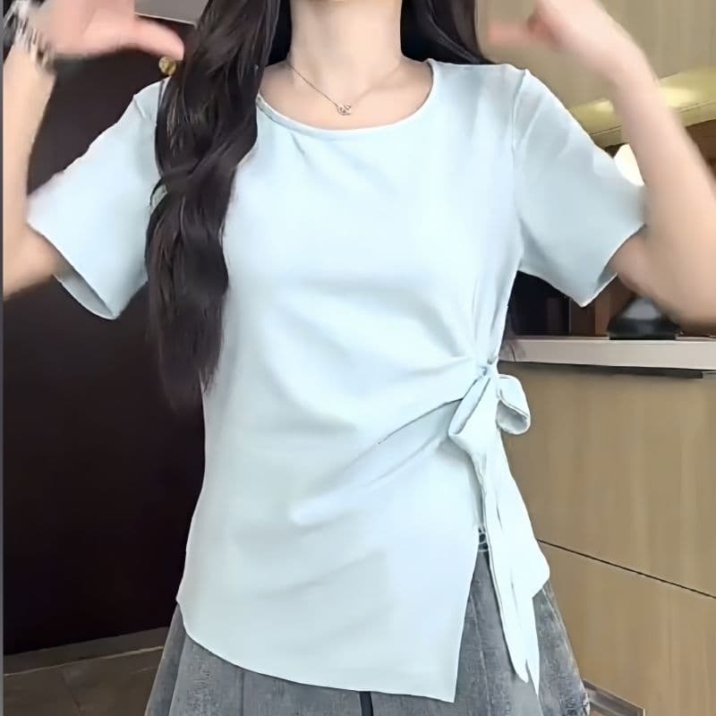 파란색 불규칙 반팔 티셔츠 여성 여름 2026 새로운 패션 표지 고기 슬림해 보이는 라운드 넥 긍정적 인 어깨 동정 맨위