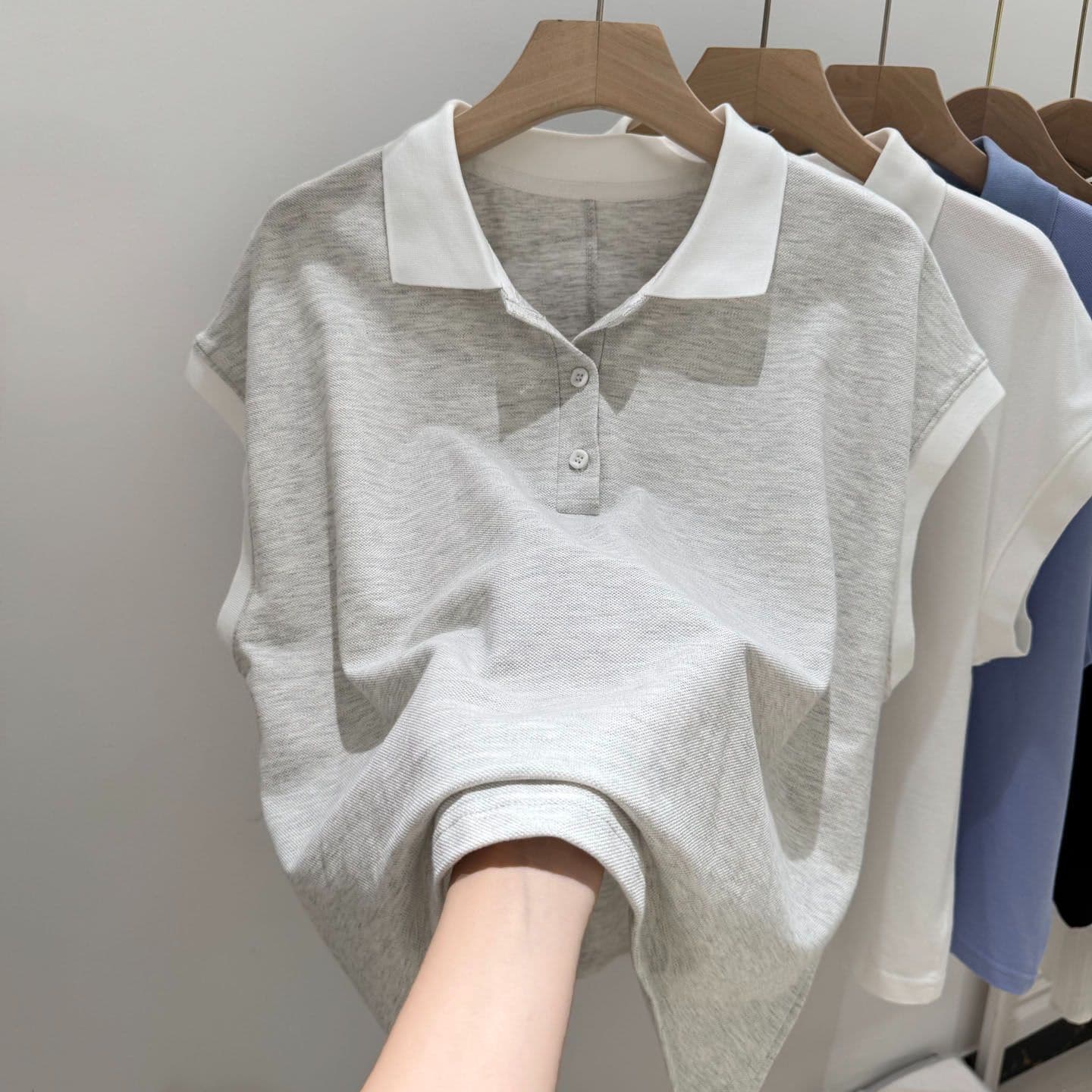 실사 POLO 칼라 반팔 티셔츠 여성 여름 루즈핏 한국 스타일 작은 키 쇼트 스타일 긍정적 인 어깨 폴로 칼라 삽입 어깨 소매 맨위 이미지 3