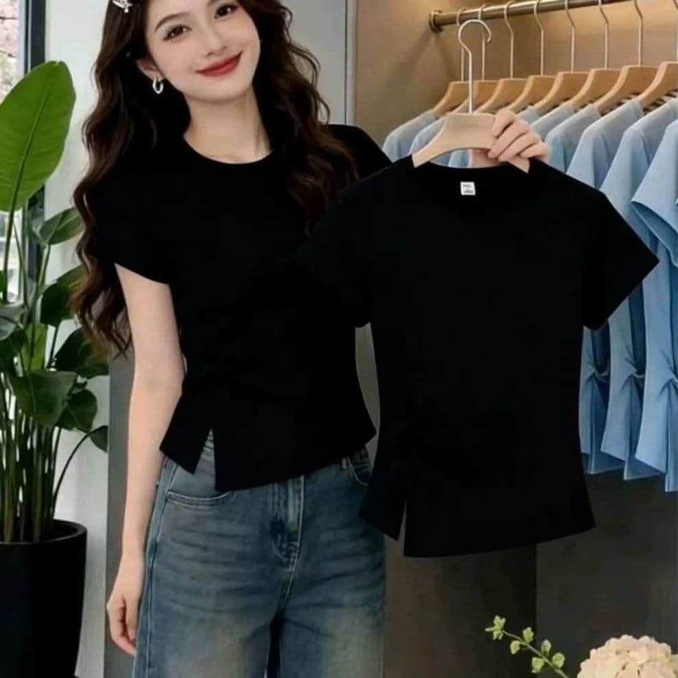 한 부서 라운드 넥 비틀림 트임 반팔 티셔츠 여성 2026 여름 새로운 몸매 가꾸기 슬림해 보이는 다용도 외국 가스 맨위 트렌디 이미지 2