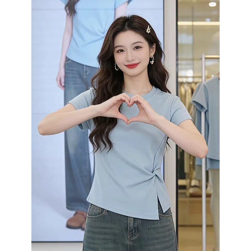한 부서 라운드 넥 비틀림 트임 반팔 티셔츠 여성 2026 여름 새로운 몸매 가꾸기 슬림해 보이는 다용도 외국 가스 맨위 트렌디 상세 이미지 7