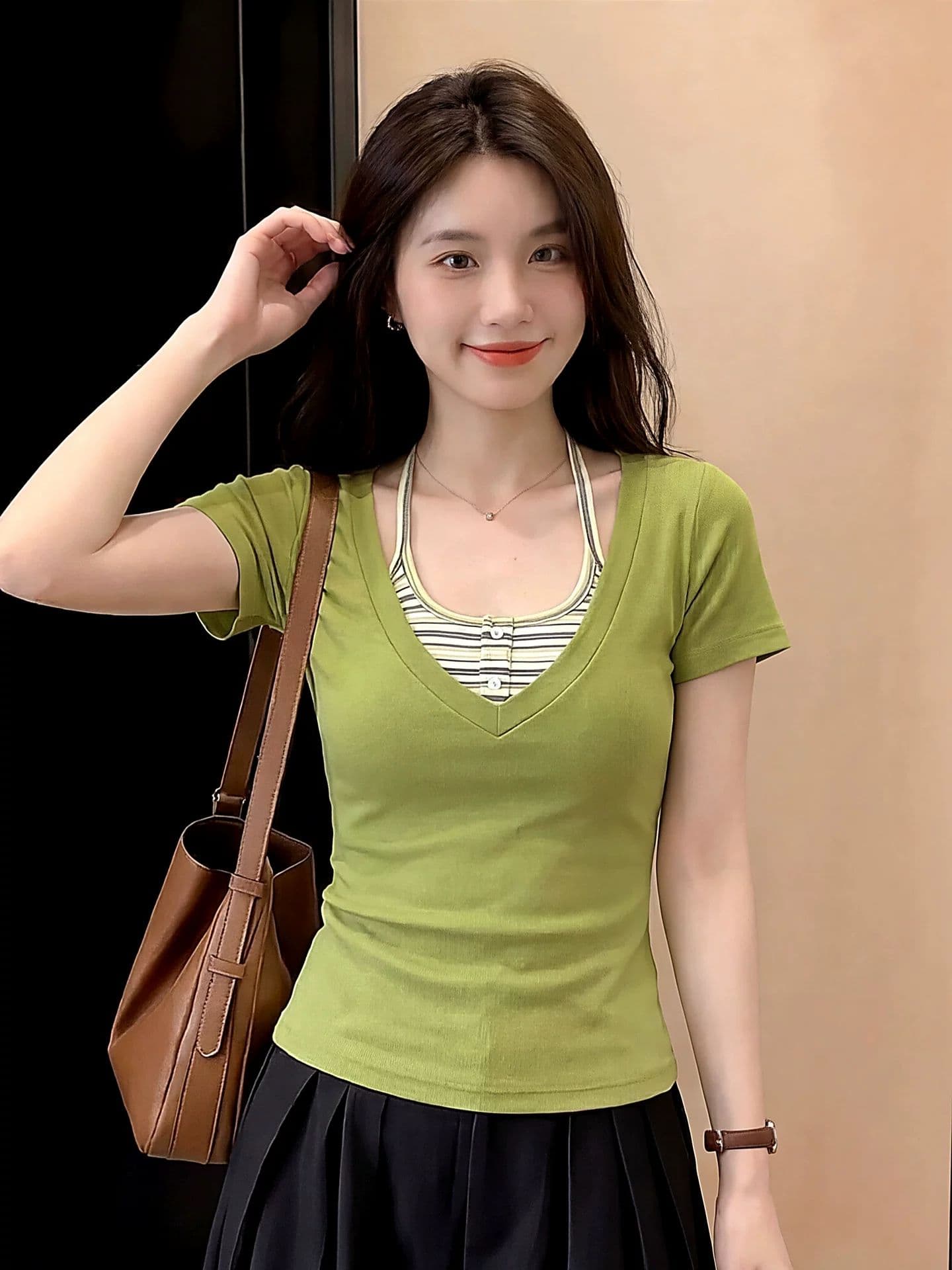 한국 스타일 녹색 V넥 반팔 티셔츠 여성 여름 새로운 스트라이프 행침 목 슬립 몸매 가꾸기 슬림해 보이는 투피스 세트 맨위 이미지 3