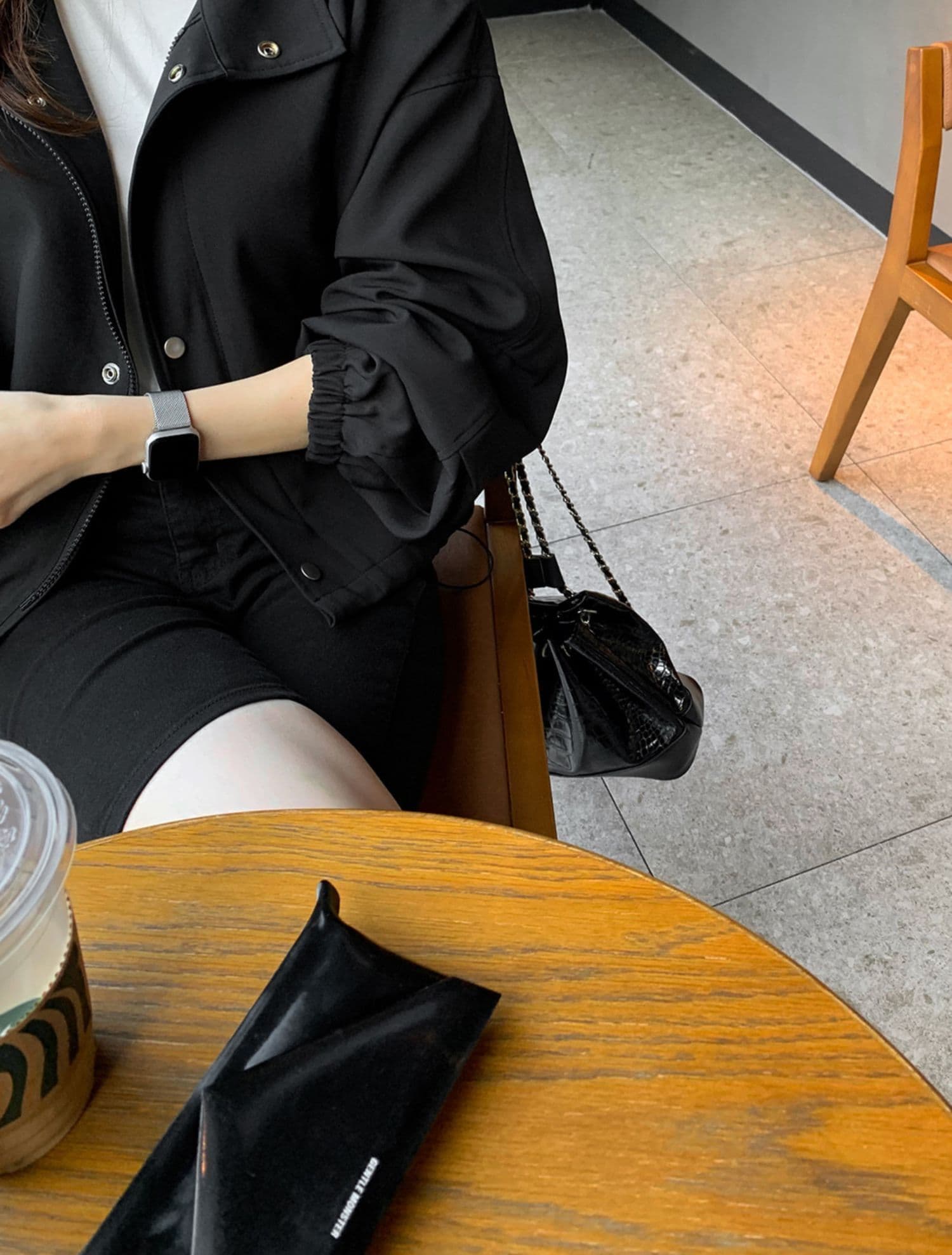 새로운 봄 가을 얇은 스타일 단색 쇼트 스타일 여성 코트 품격 느긋한 바람 루즈핏 캐주얼 스탠드 칼라 재킷 맨위 상세 이미지 6
