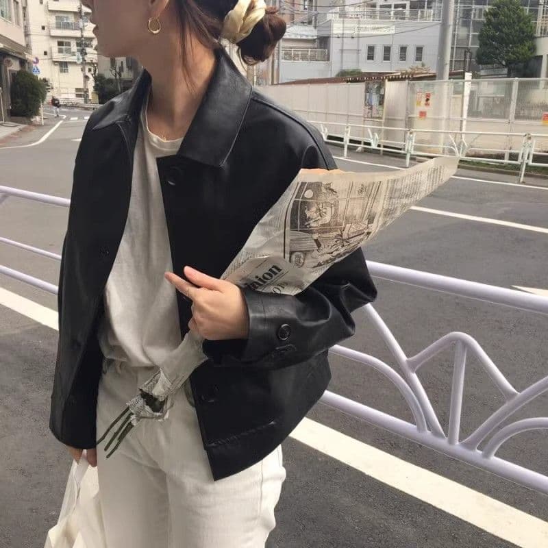 한국 chic 가을 레트로 잘 생긴 폴로 칼라 싱글 줄 버튼 루즈핏 캐주얼 긴팔 오토바이 서비스 가죽 재킷 짧은 여성 코트 상세 이미지 6