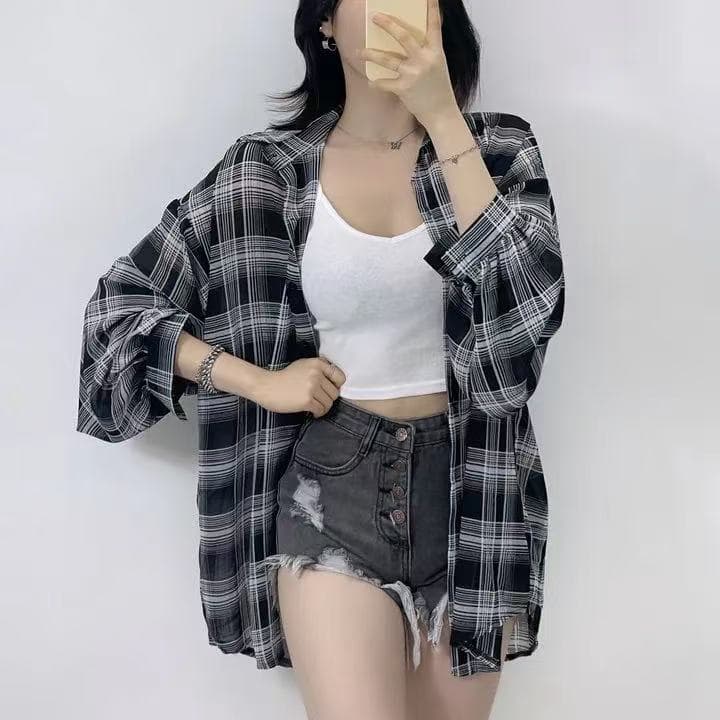 한국 스타일 여름 클래식 체크무늬 얇은 스타일 셔츠 캐주얼 루즈핏 작은 대중 자외선 차단 의류 여성 재킷 맨위 긴팔 셔츠 상세 이미지 3