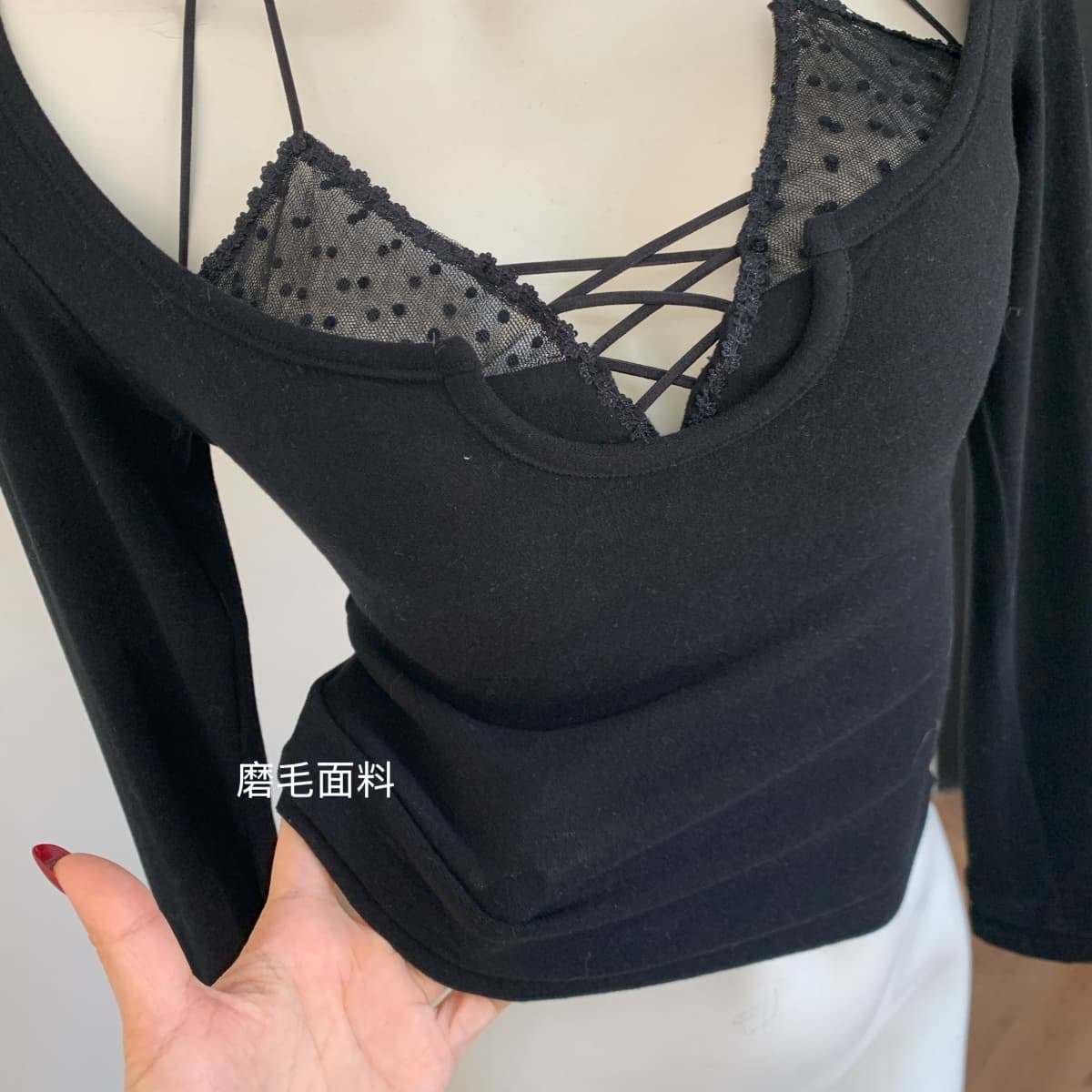 doggyqin 무용 건강 나만의 것을 가져와 라. 가슴 패드 페이크 레이어드 행침 목 긴팔 티셔츠 여성 순수한 욕망 섹시함 몸매 가꾸기 맨위 상세 이미지 4