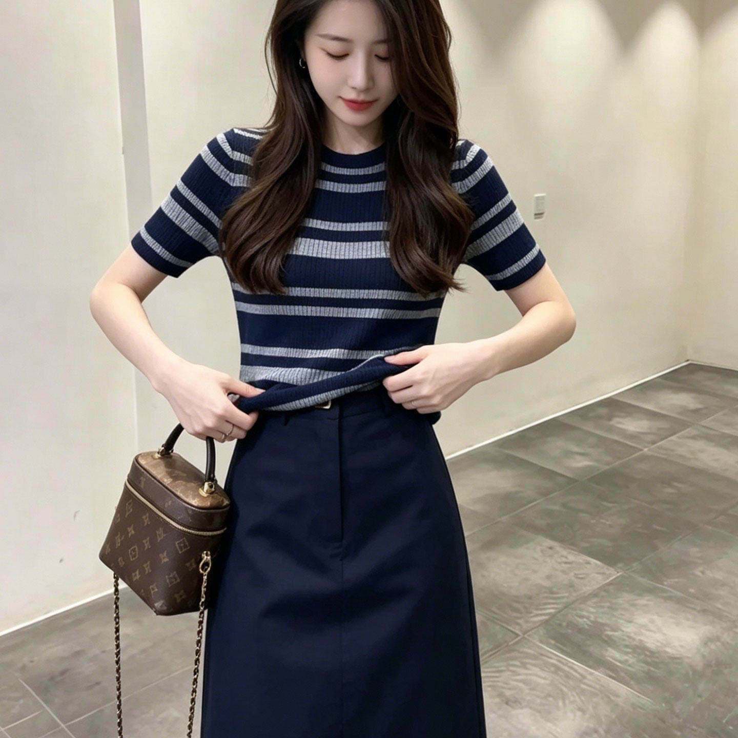 빛 사람들 코치 착용 가져 가라. 전체 집합 여름 새로운 스트라이프 니트 반팔 하이웨이스트 슬림해 보이는 반신 롱 스커트 세트 여성 상세 이미지 4