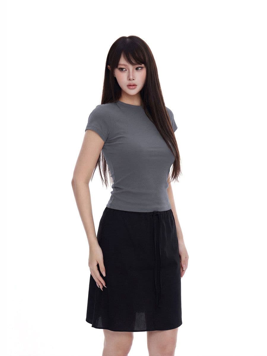 프랑스식 품격 몸매 가꾸기 라운드 넥 반팔 맨위 다용도 하이웨이스트 슬림해 보이는 한 마디 반신 치마 세트 봄 새로운
