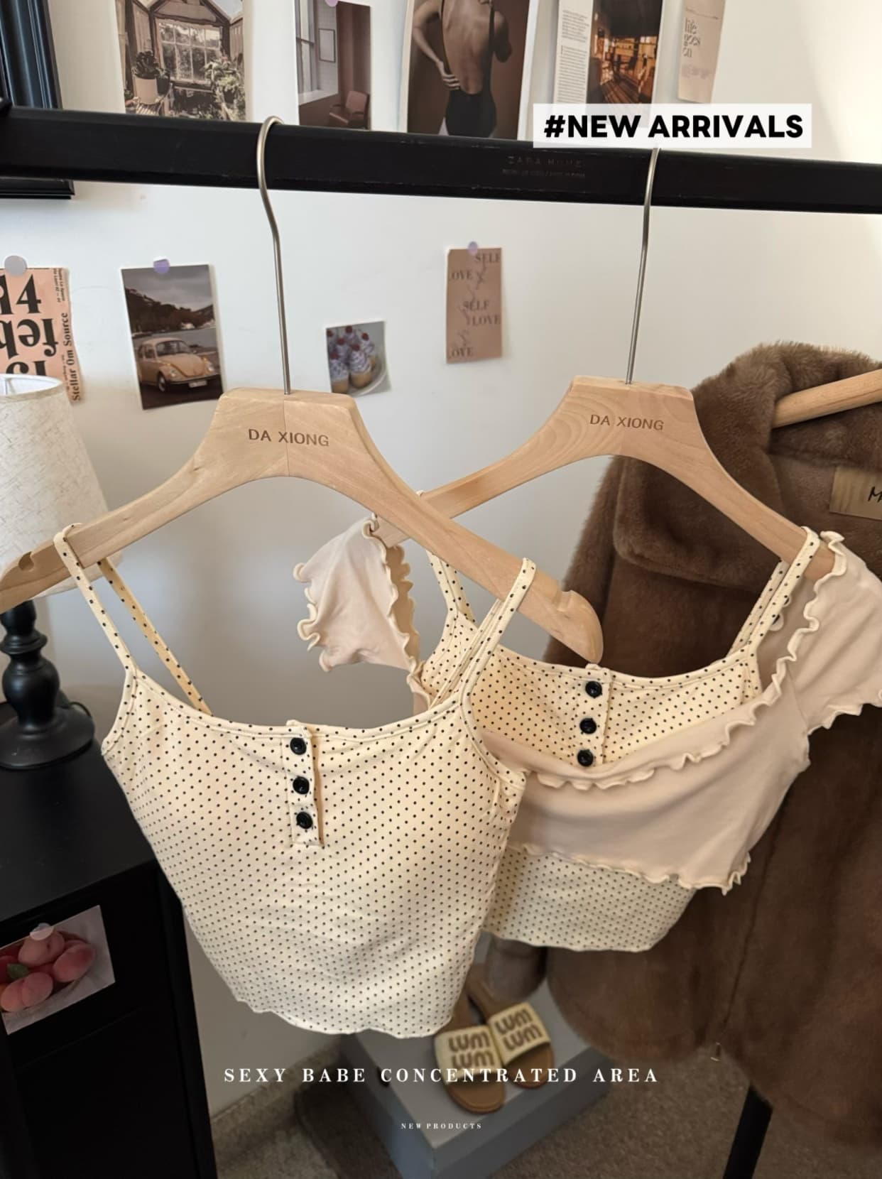 실사 벨트 가슴 패드 프랑스식 빨간색 투피스 세트 슬립 반팔 긍정적 인 어깨 티셔츠 고유 한 Chic 쇼트 스타일 맨위 이미지 3