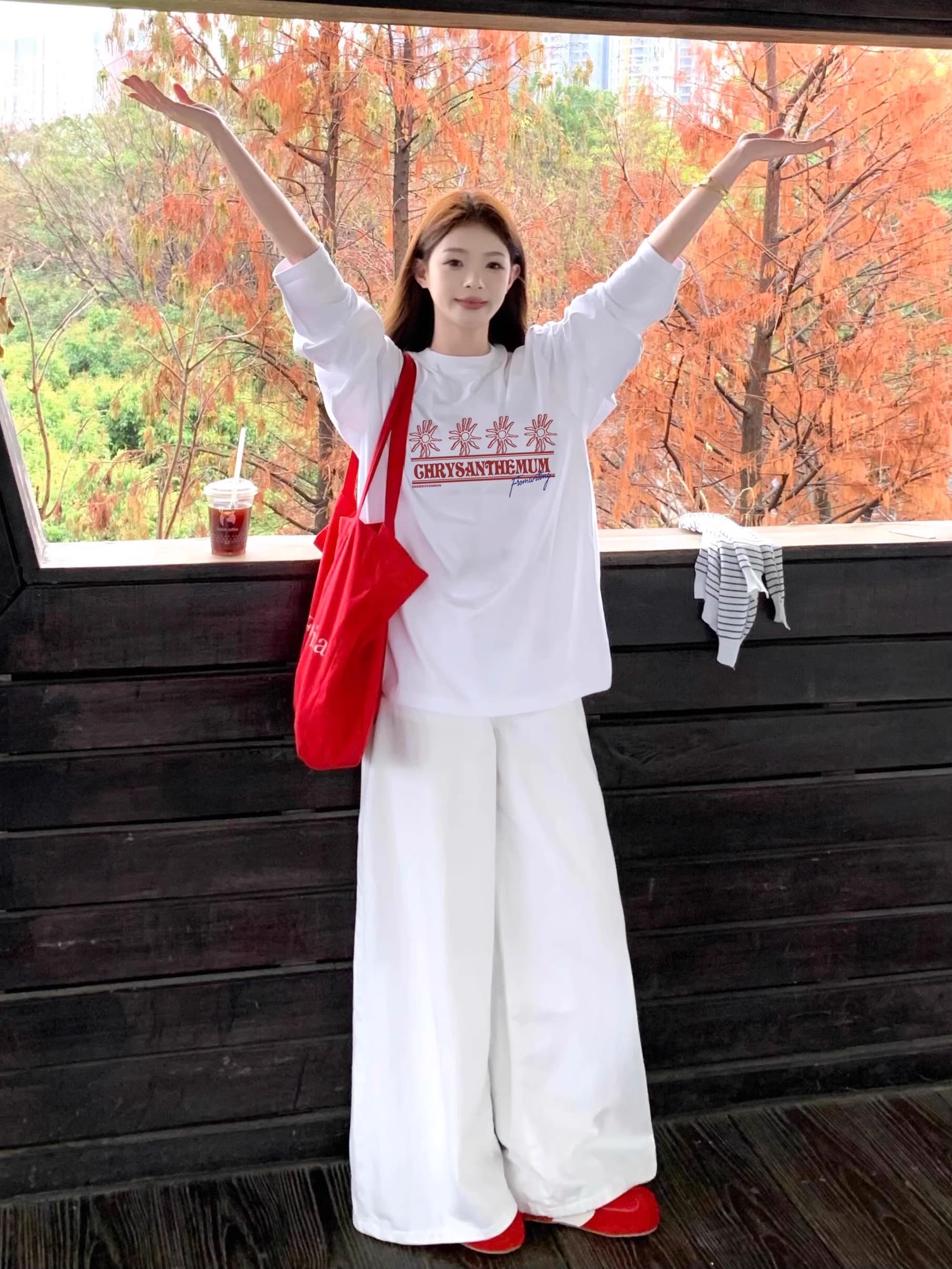 경관 그림 21 순면 210 그램 2026 년 가을 의상 새로운 다용도 긴팔 티셔츠 여성 루즈핏 맨위 프린트