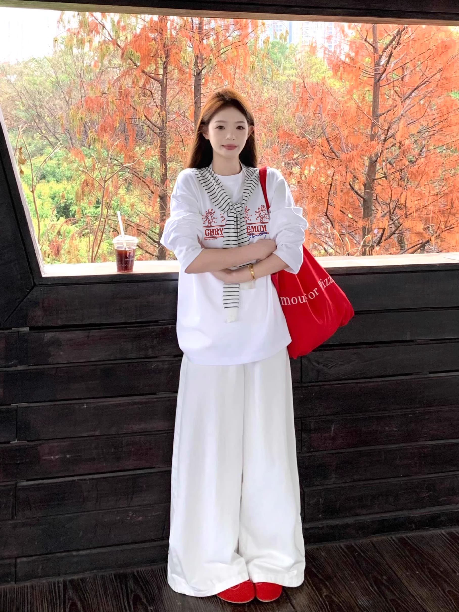 경관 그림 21 순면 210 그램 2026 년 가을 의상 새로운 다용도 긴팔 티셔츠 여성 루즈핏 맨위 프린트 상세 이미지 5