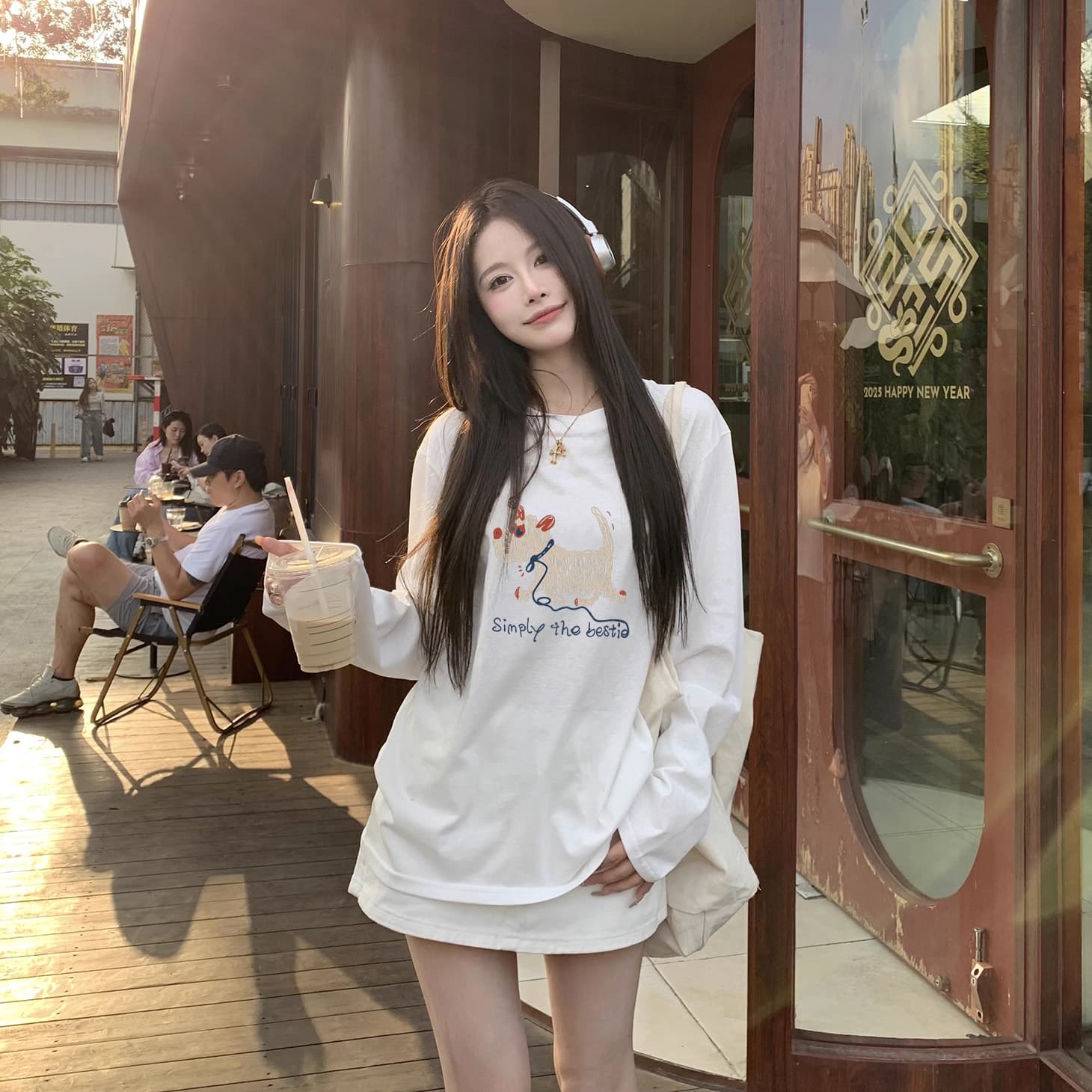 경관 그림 21 순면 210 그램 가을 의상 긴팔 티셔츠 여성 루즈핏 맨위 프린트