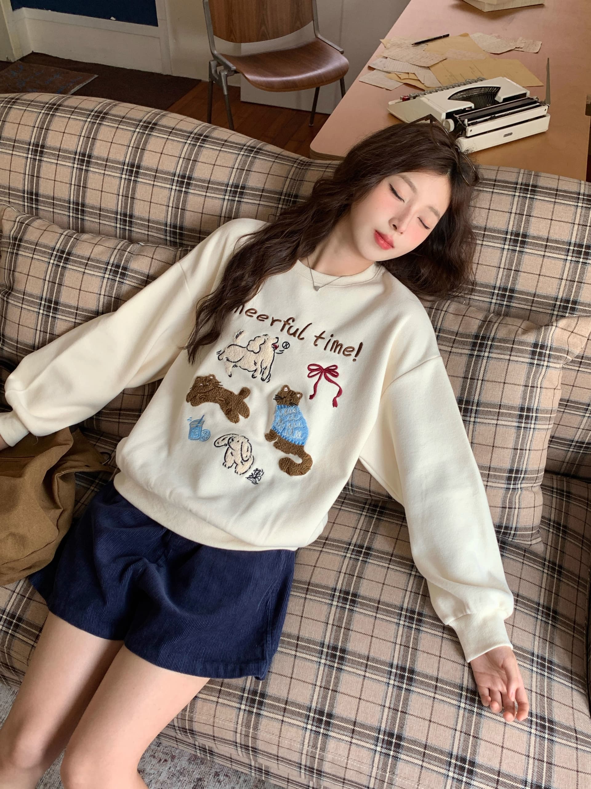 2026 후아 면 복합 얇은 스타일 털이 있는 달콤함 연령 감소 긴팔 후드티 여성 수건 자수 상세 이미지 3