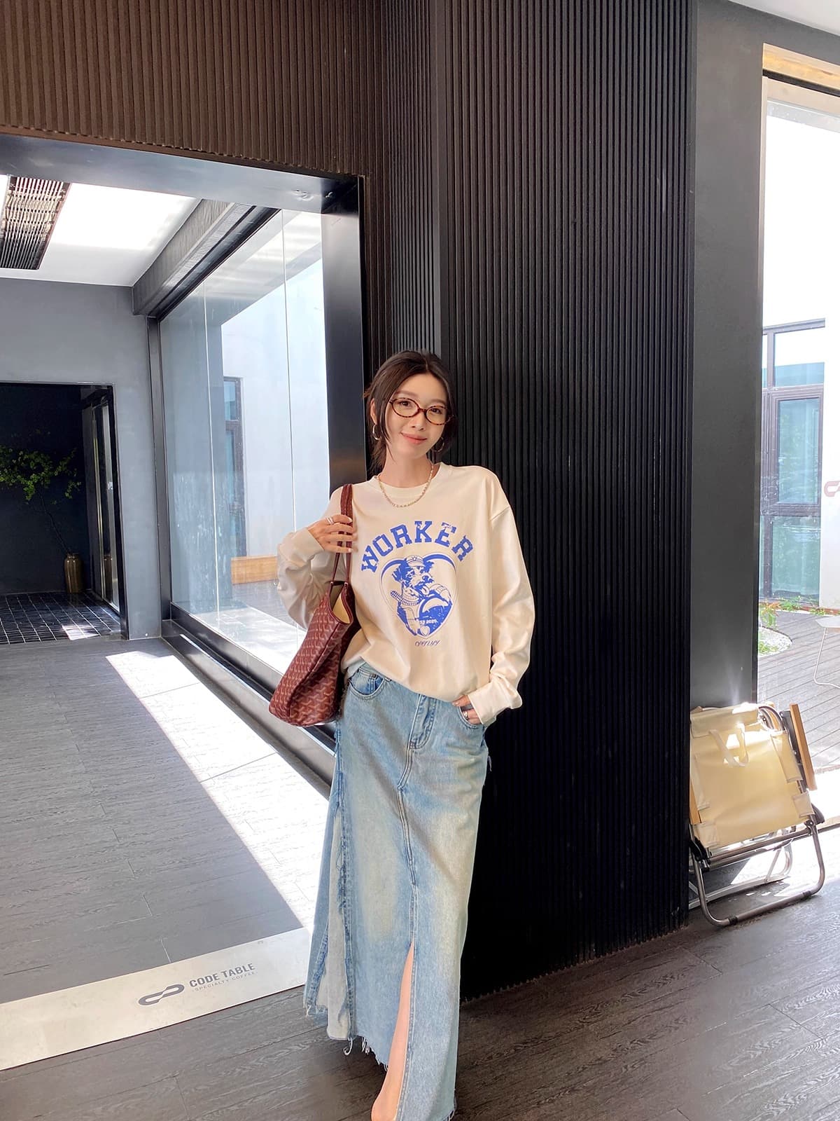 가을 의상 긴팔 티셔츠 여성 루즈핏 맨위 프린트 상세 이미지 3