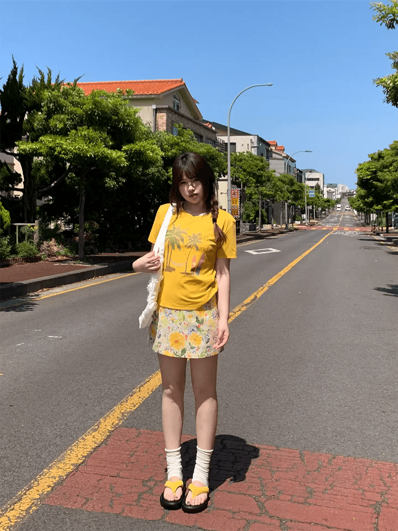 경관 그림 40 순면 220 그램 92 면 8 암모니아 Lun 긍정적 인 어깨 반팔 티셔츠 여성 프린트 상세 이미지 4