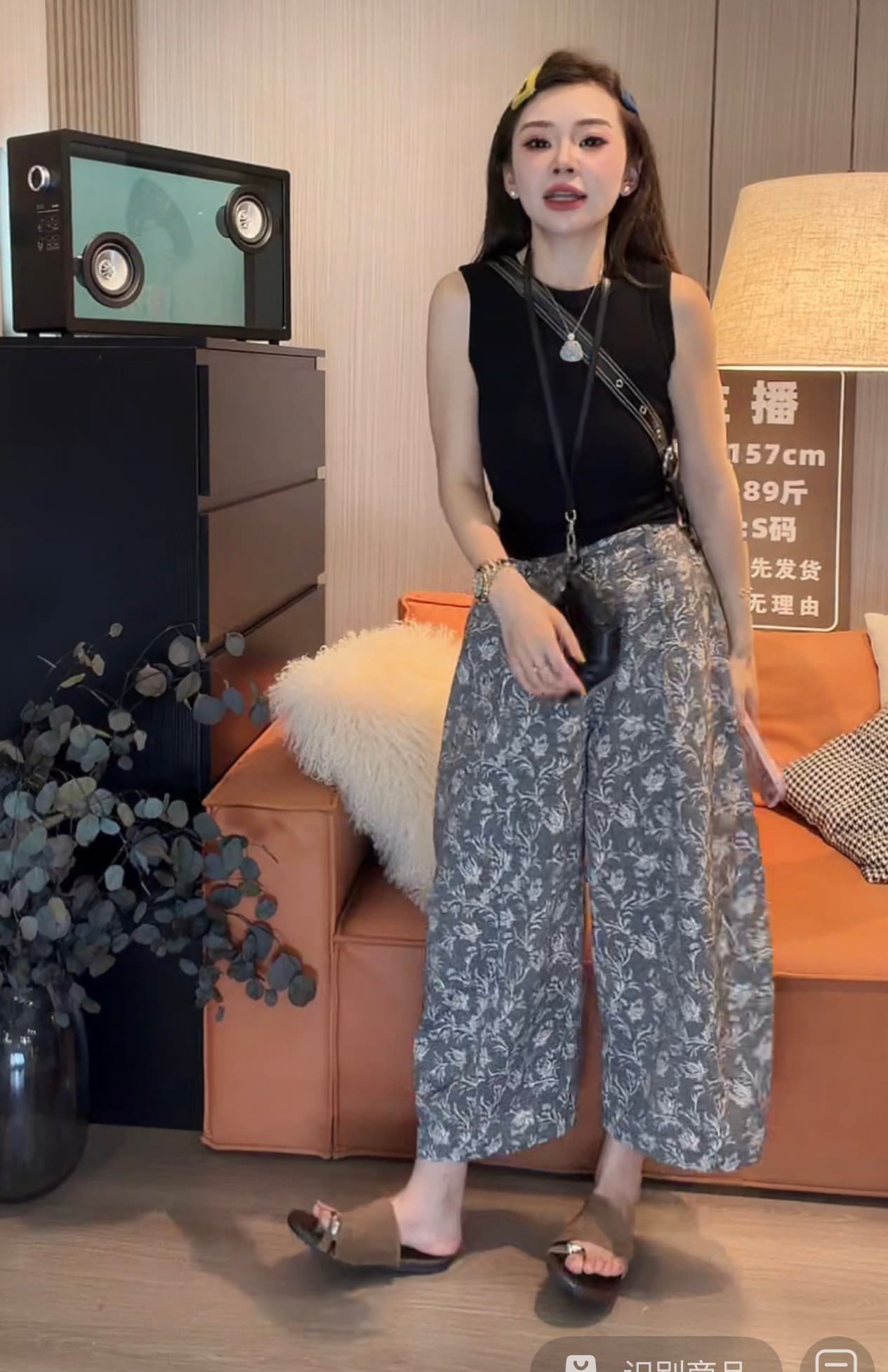 여름 외출용 리브 민소매 검정색 라운드 넥 뒤로 심장 안에 가져 가라. 바지 세트 상세 이미지 2
