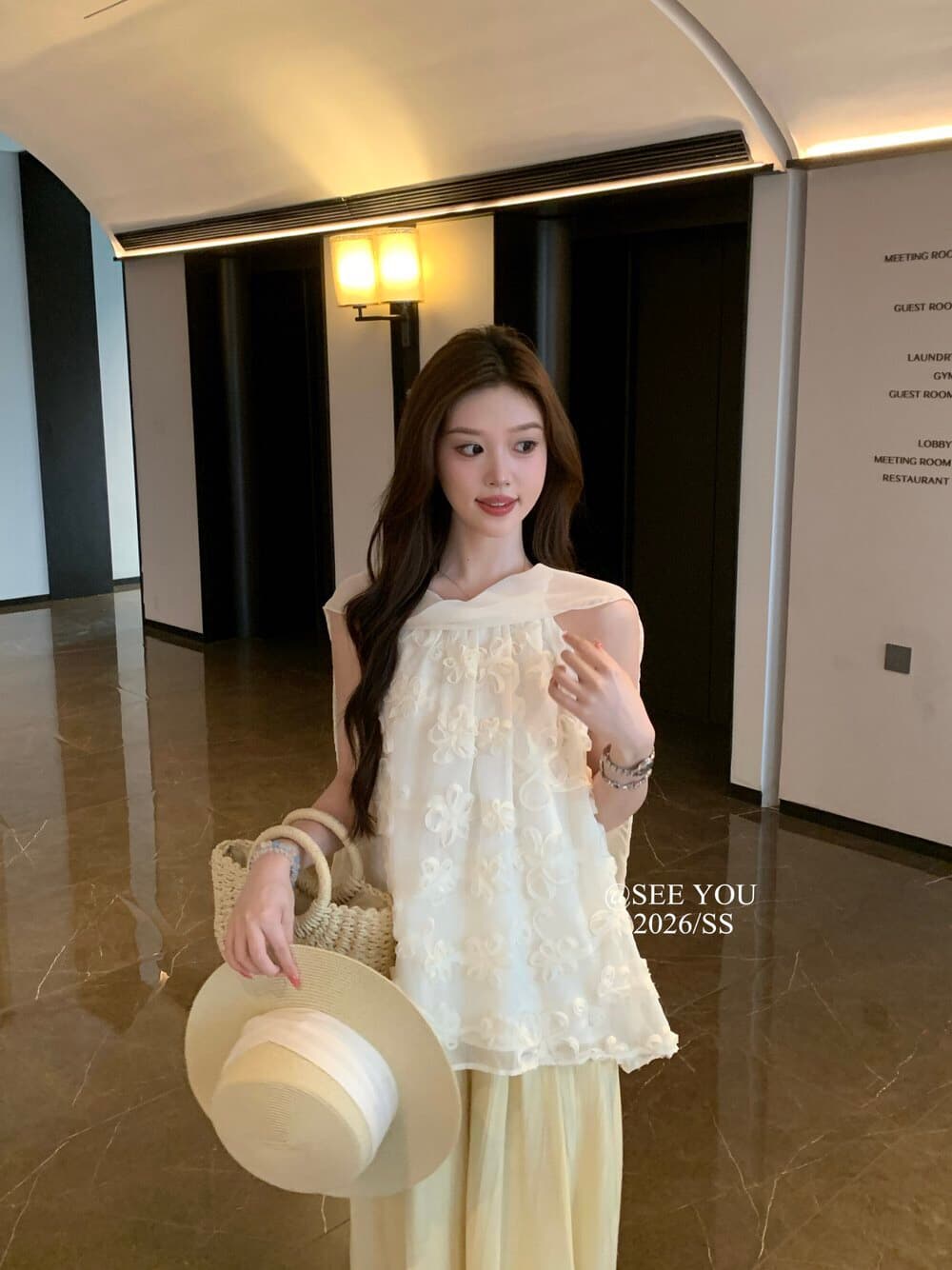 여름 섹션 다용도 편안함 작은 셔츠 품격 부드러운 3 차원 무거운 작업 자수 행침 목 슬림해 보이는 캐주얼 민소매 맨위 여성 이미지 2